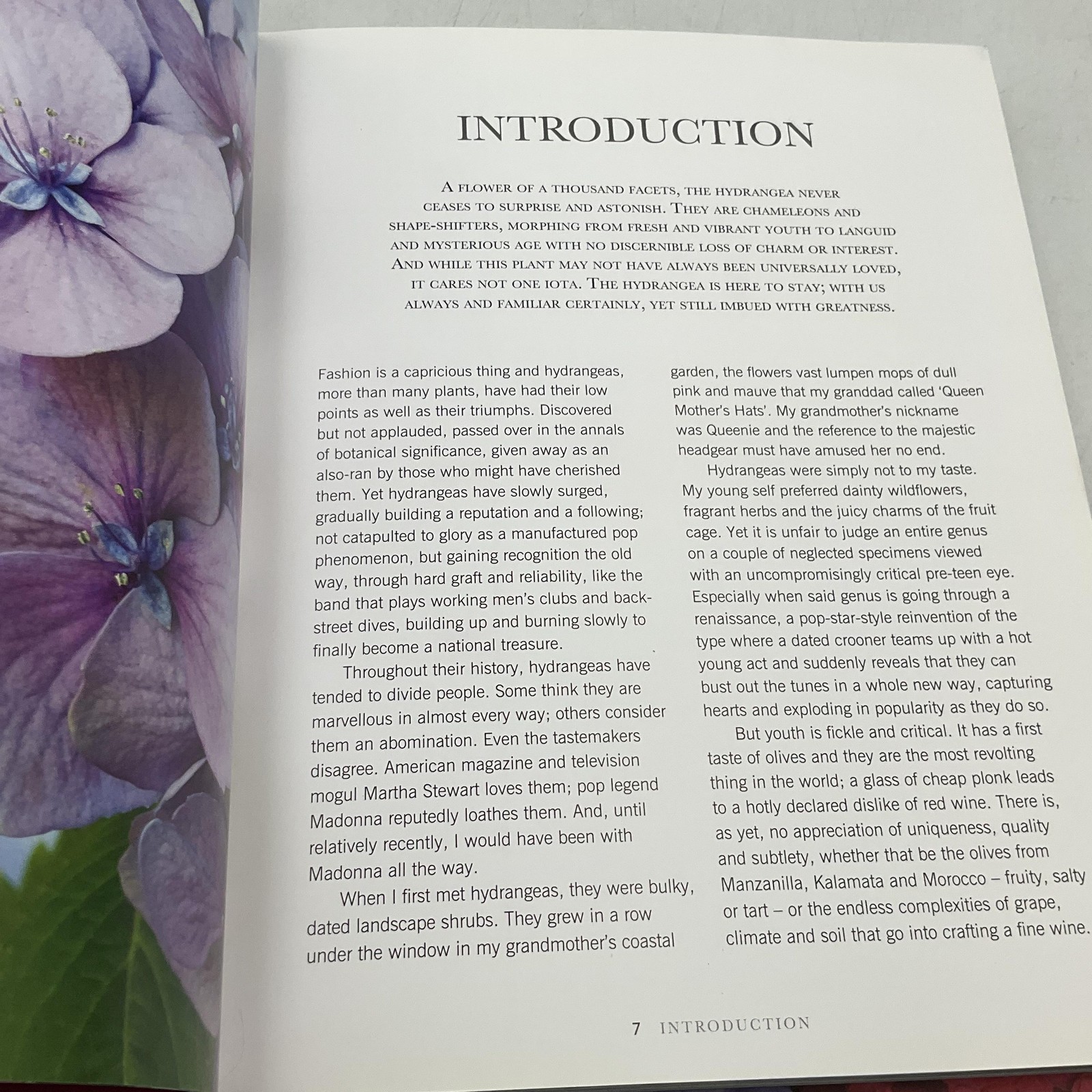 Hydrangeas: Beautiful Varieties For Home & Garden By Naomi Slade HC Gibbs Smith