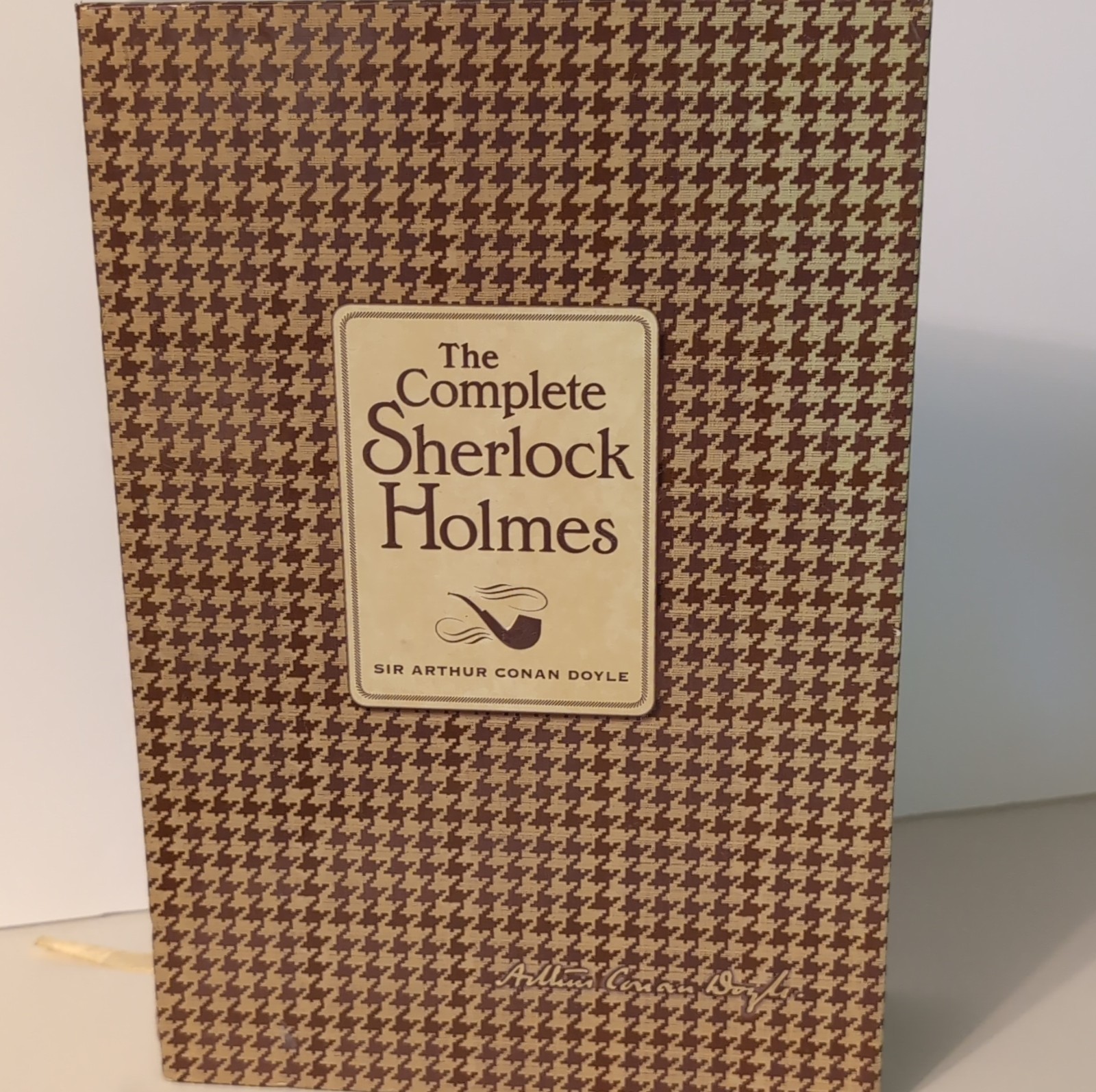 The Complete Sherlock Holmes Houndstooth Paperboard Storage cover w/book