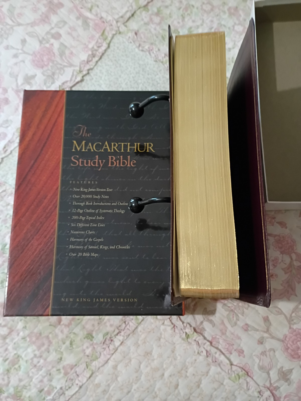 NKJV MacArthur Study Bible (Super Saver, Burgundy Bonded Leather