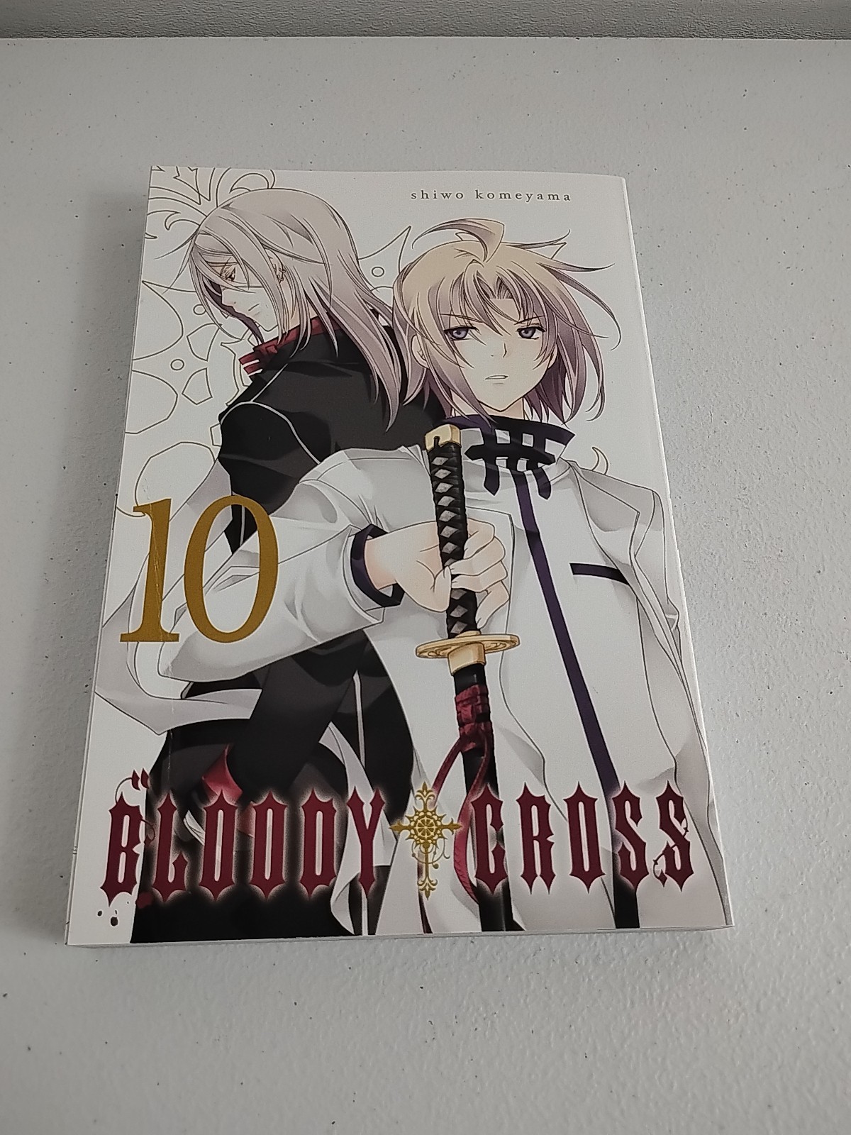 Bloody Cross, Vol. 10; Bloody Cross, 10 – 9780316393577, Komeyama, Paperback NEW