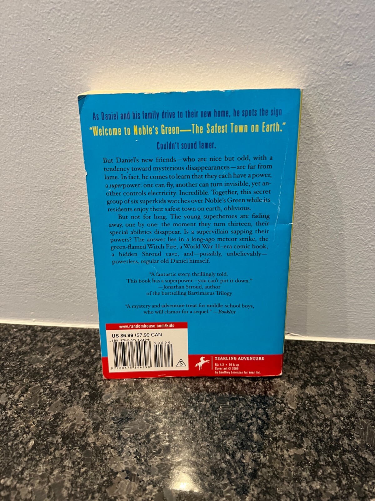 Powerless by Matthew Cody (2011, Digest Paperback)