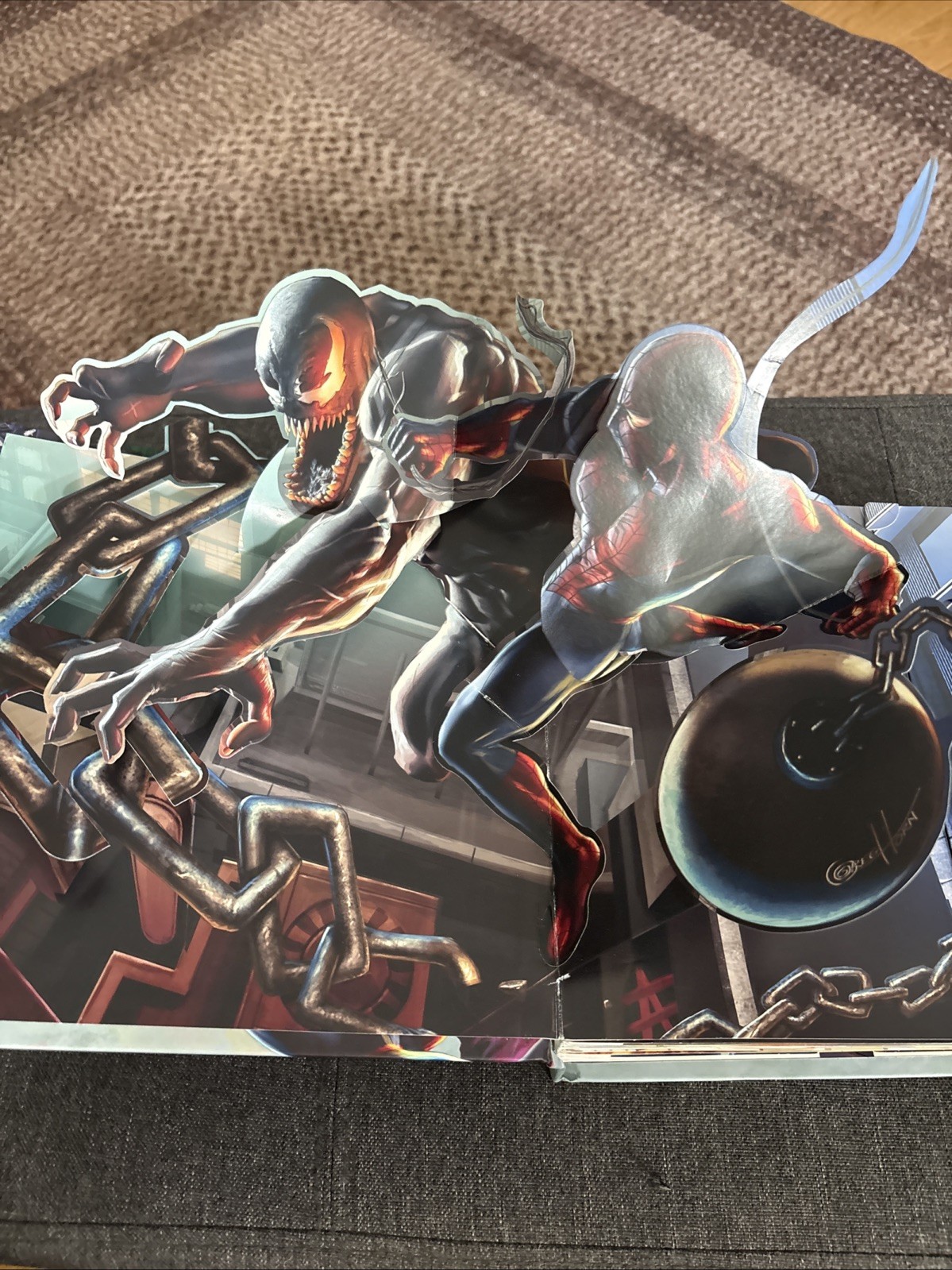 Marvel Super Heroes vs. Villains: An Explosive Pop-up of Rivalries