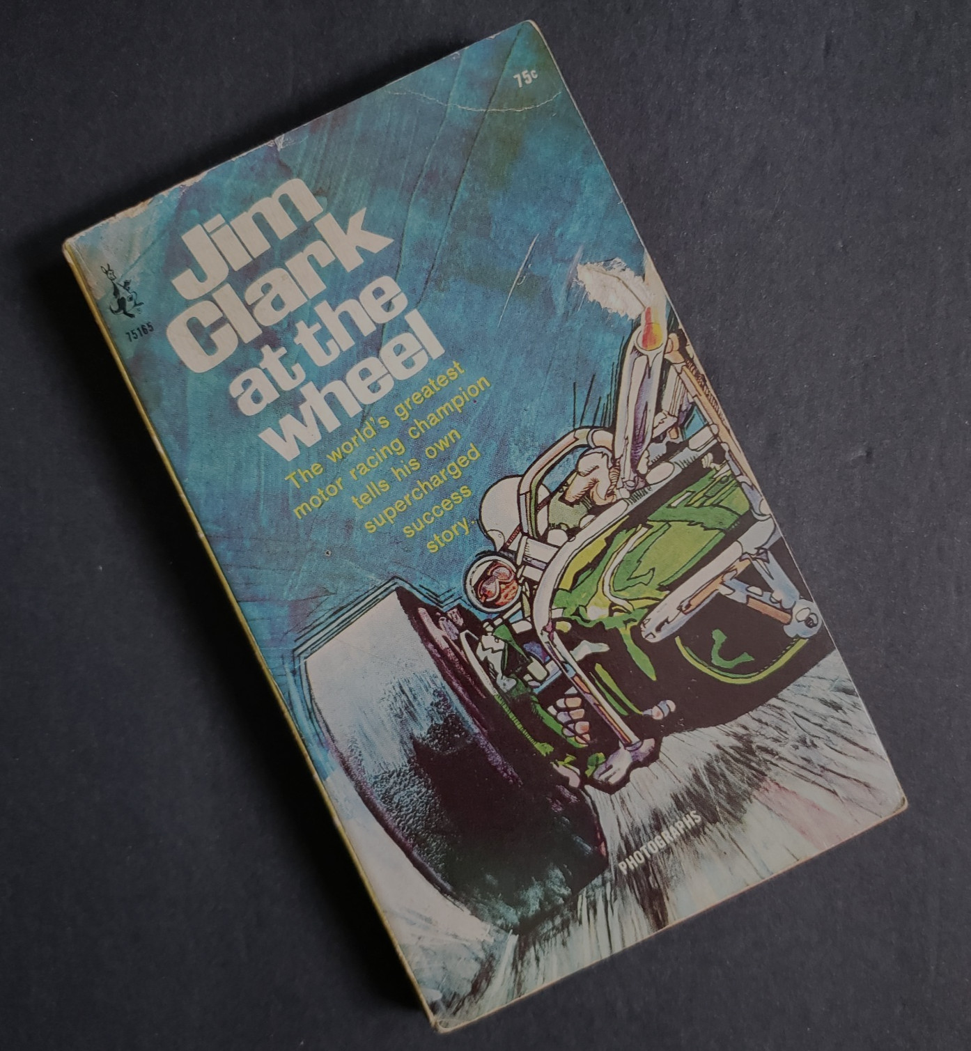 Vintage – Jim Clark At The Wheel Paperback Book – Pocket Books 1966 (75165)