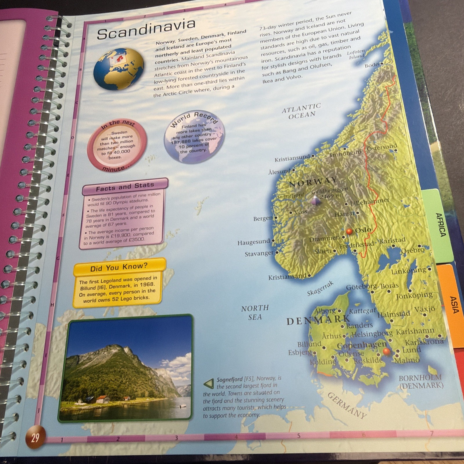 Atlas – The Ultimate Guide To The World Posters Photographs Maps Stats Facts