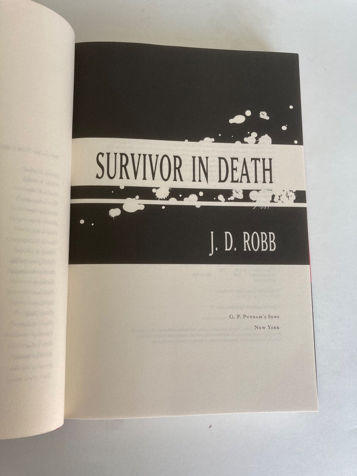 Survivor in Death by J. D. Robb, Hardcover 376 pages, Like New condition