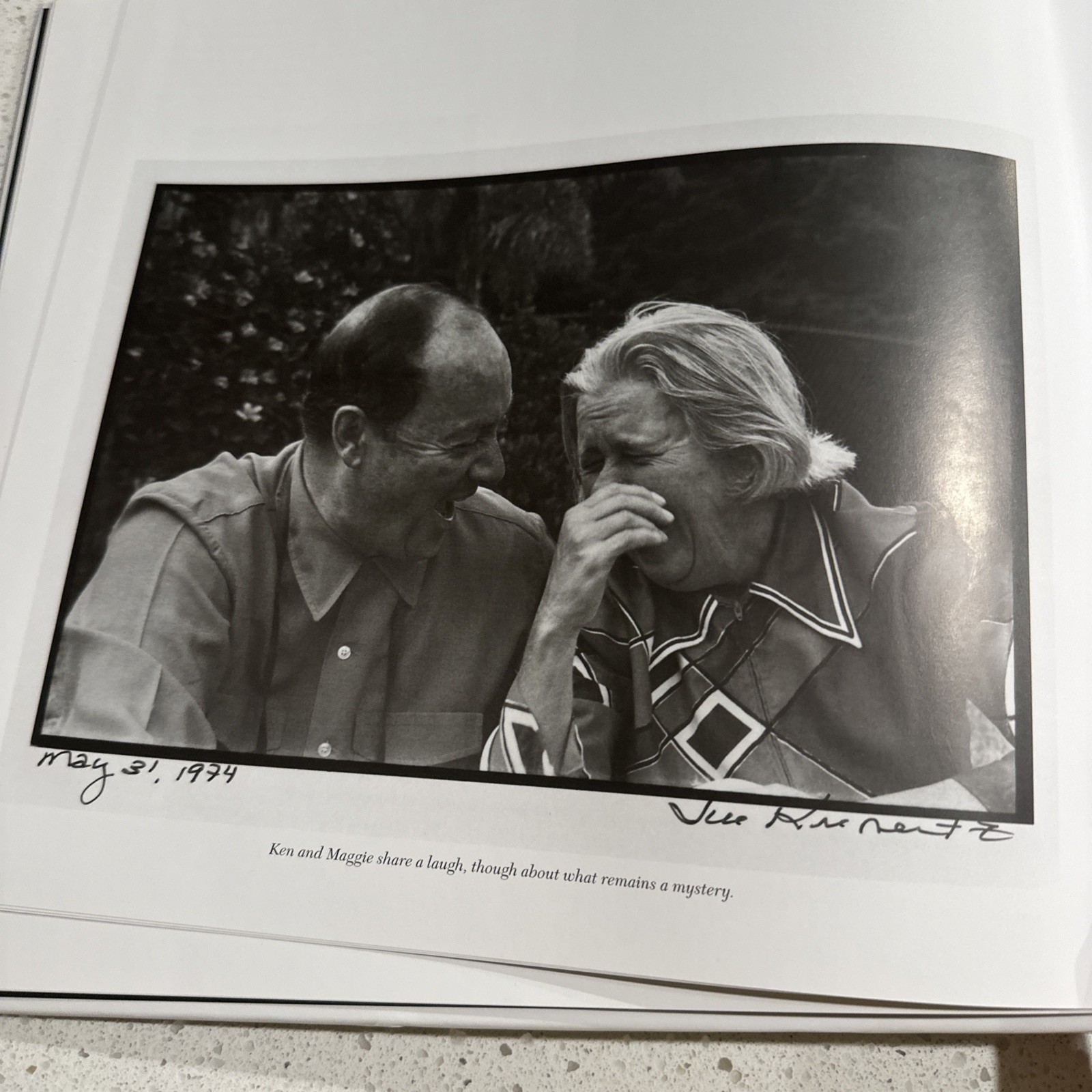It’s All One Case : The Illustrated Ross Macdonald Archives by Paul Nelson, Jeff