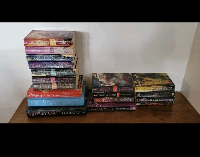 Kresley Cole The Immortals After Dark Series and Gena Showalter 18 Book Lot