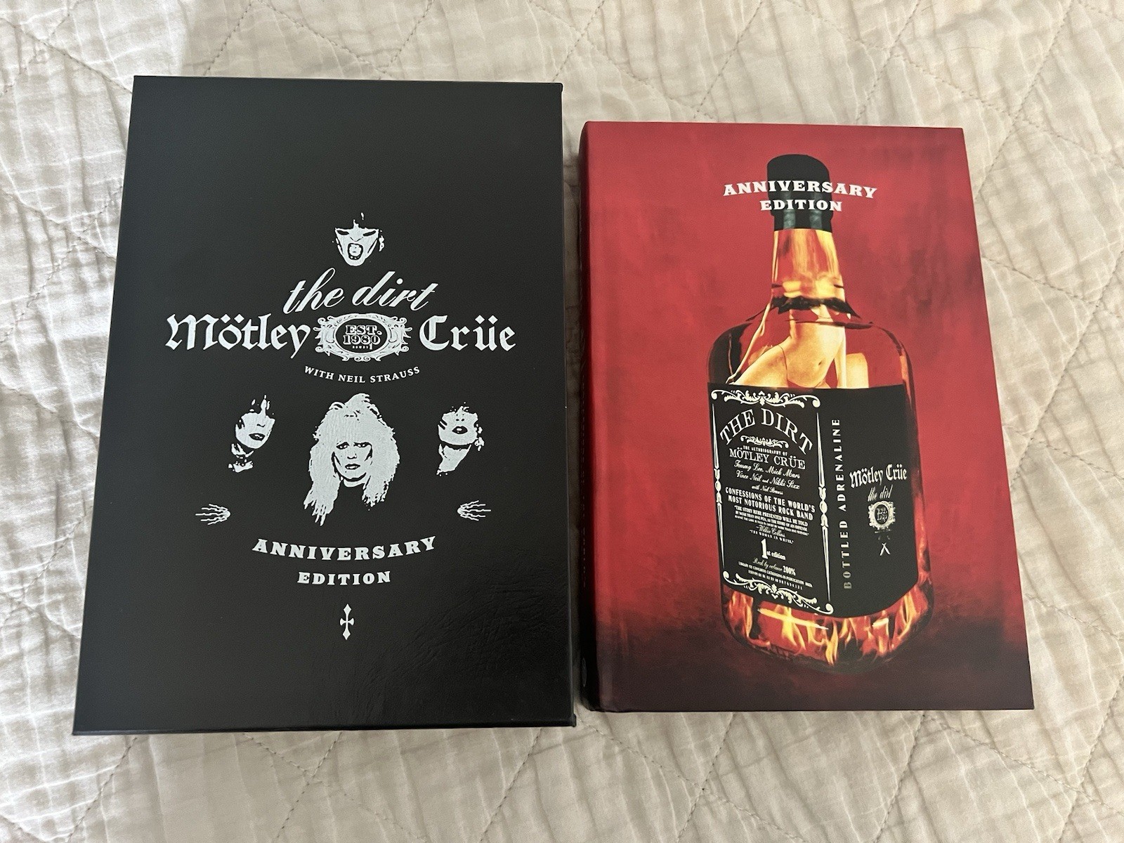 Motley Crue : The Dirt, Hardcover Book Anniversary Edition Slipcase Cover
