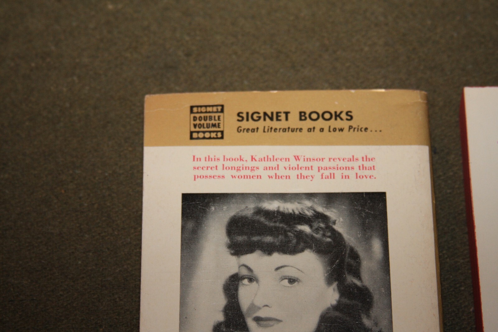 Lot of 2 Kathleen Winsor Signet PBs – Forever Amber & The Lovers