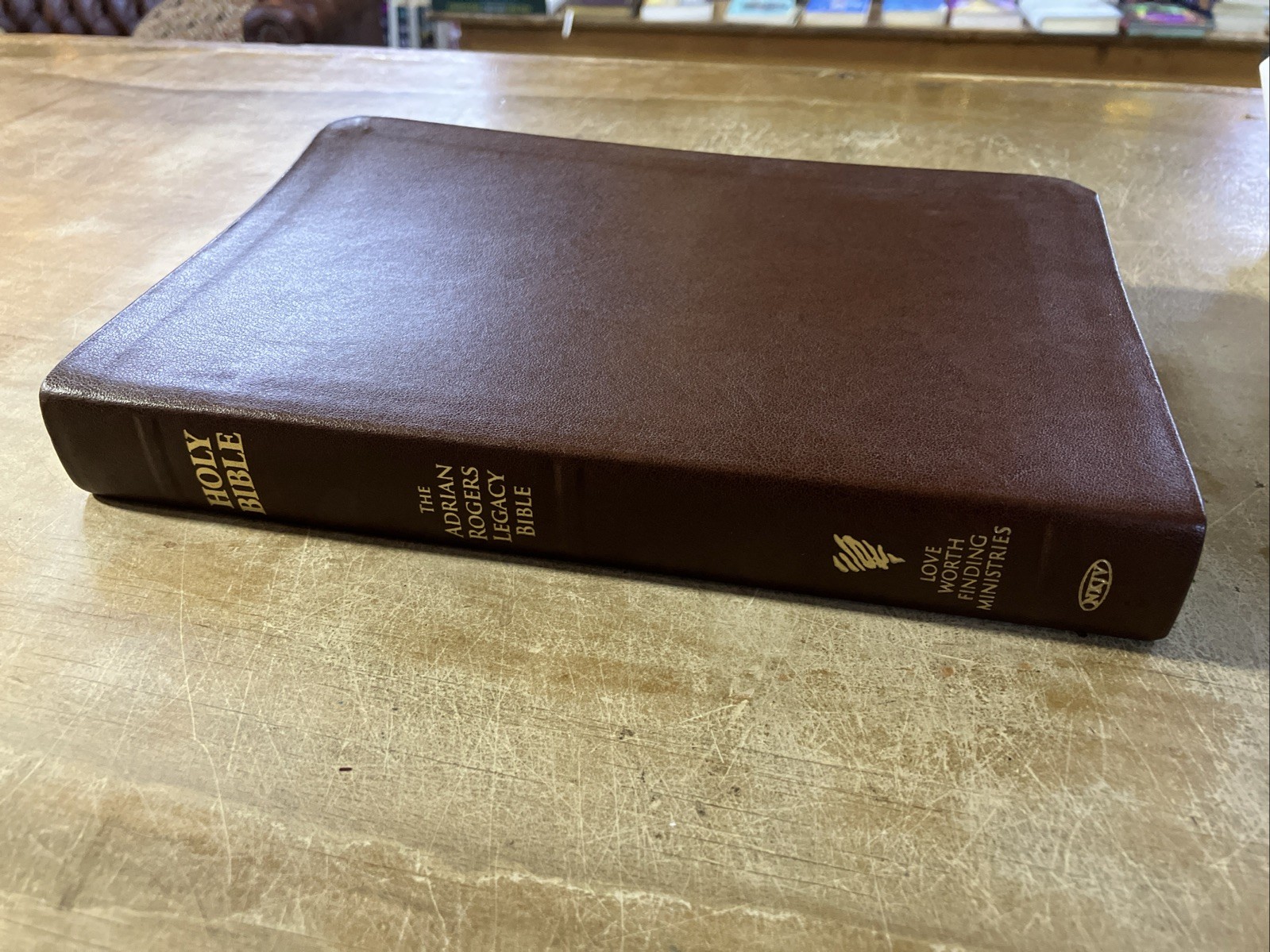 THE ADRIAN ROGERS LEGACY BIBLE (New King James Version) 2009 Brown Leather VG!