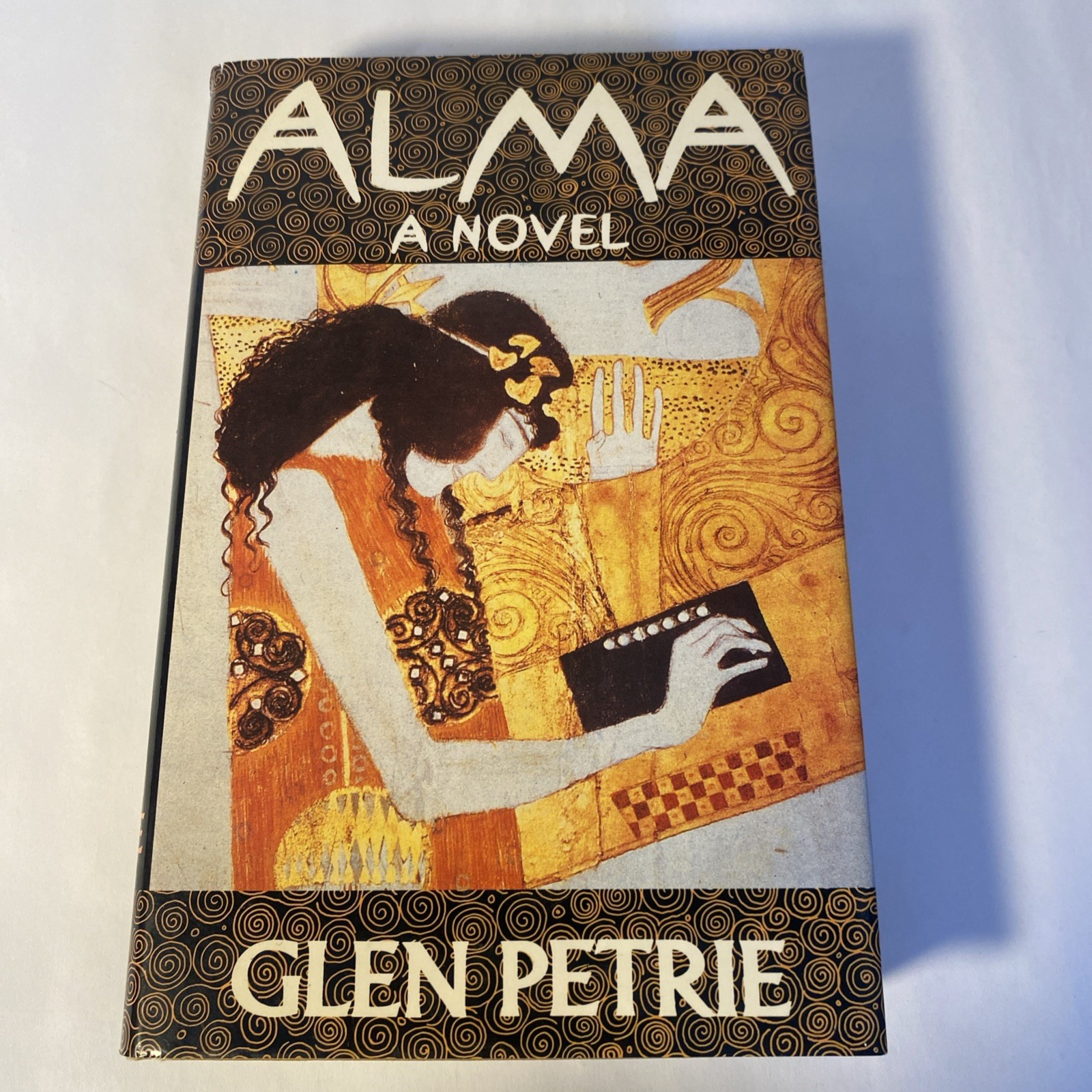 Glen Petrie ALMA Weidenfeld and Nicolsen 1989 HC/DJ First Edition