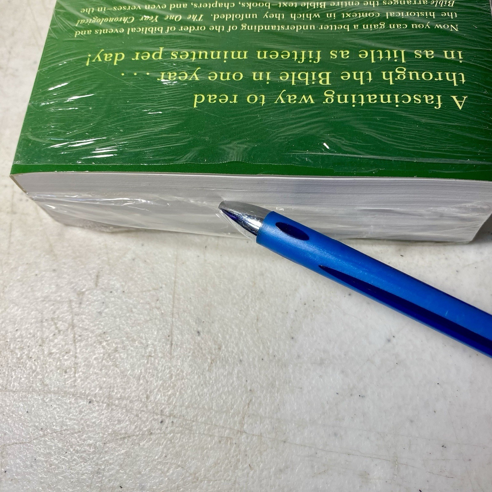 The One Year Chronological Bible NIV (Softcover) Tyndale Daily Reading Paperback