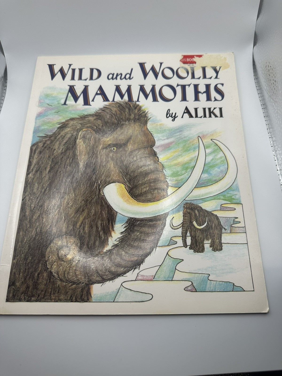 Wild and Woolly Mammoths : Revised Edition Paperback Aliki