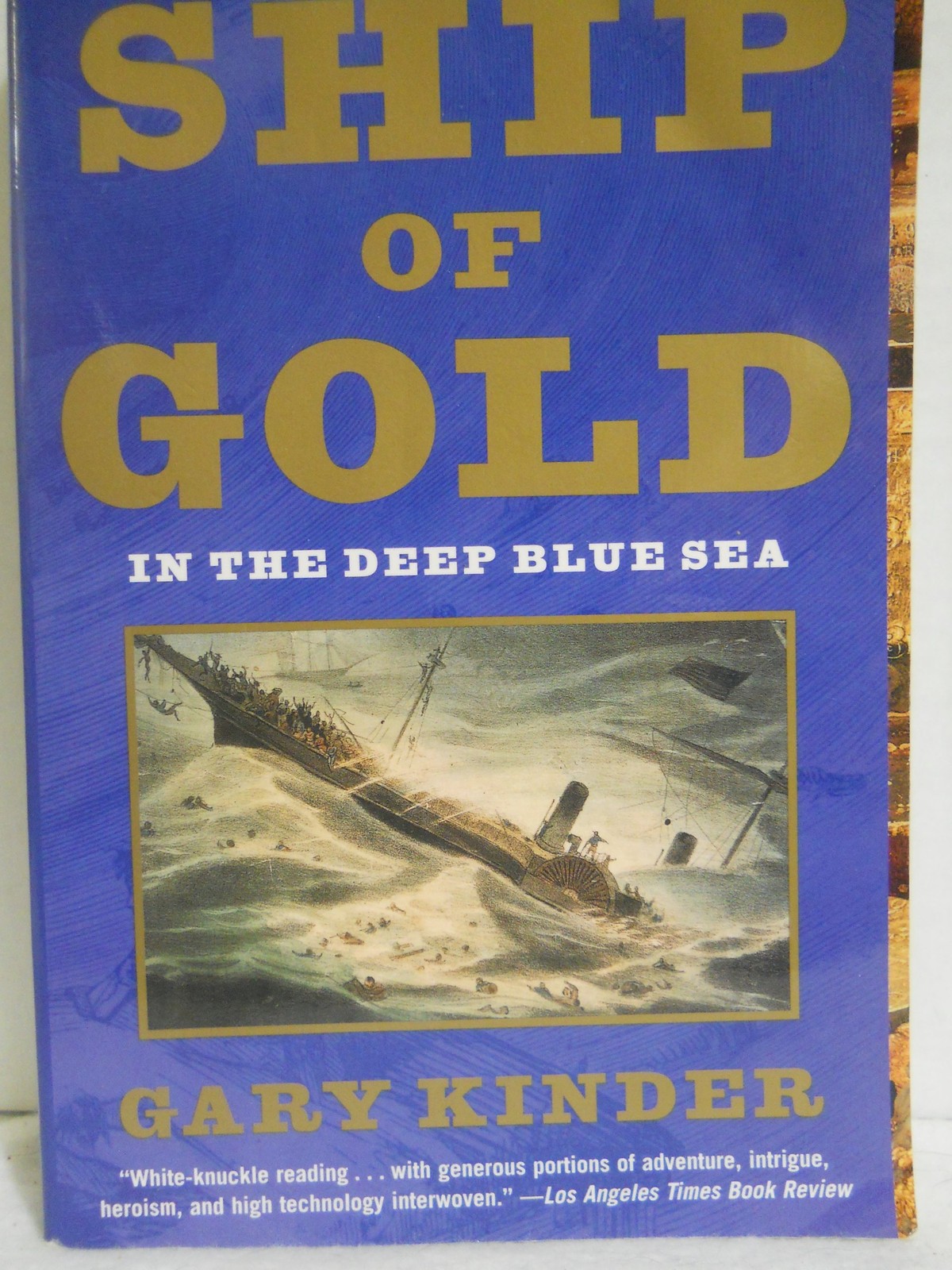 Ship of Gold in the Deep Blue Sea (Vintage) – paperback Kinder, Gary