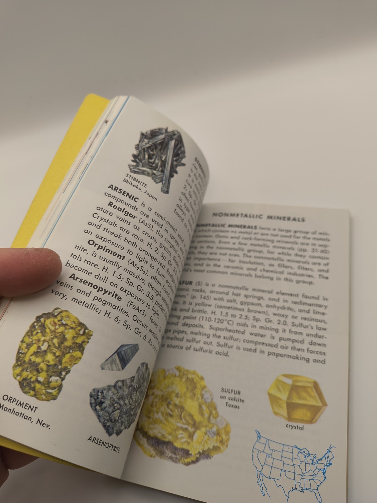 Rocks And Minerals A Golden Nature Guide By Herbert Zim Vintage PB 1957