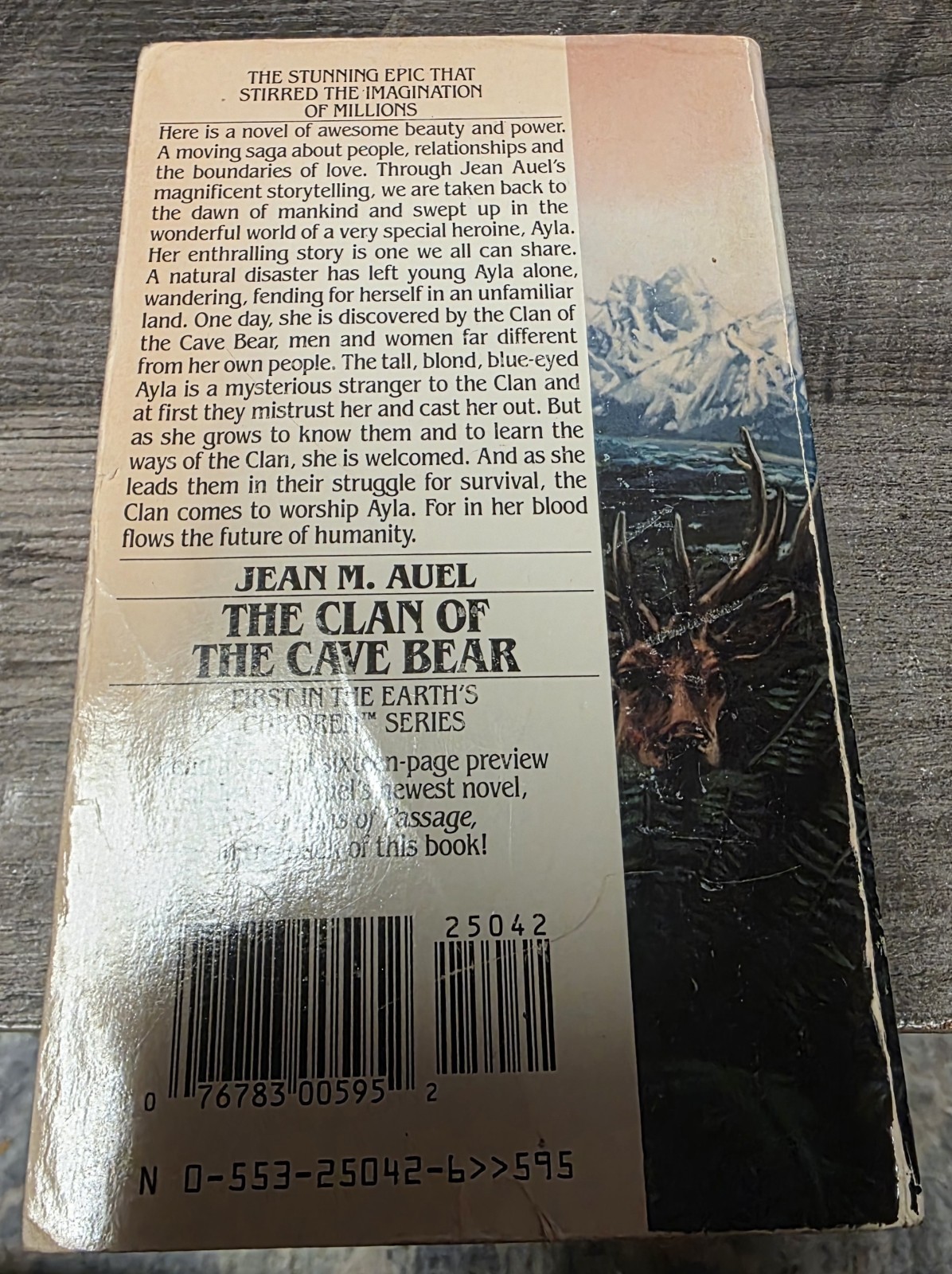 The Clan of the Cave Bear, 1981, Jean M. Auel, Paperback