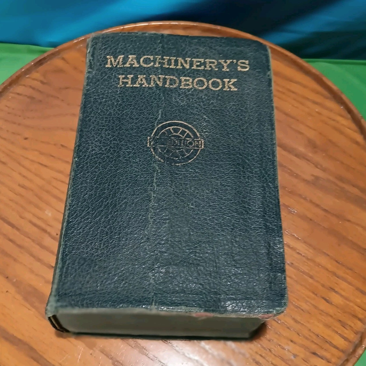 Machinery’s Handbook – 14th Edition. Leather bound. 1945