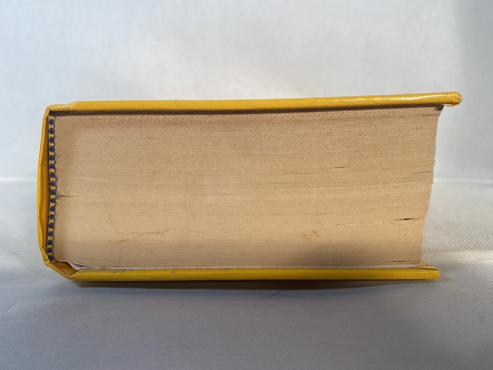 Webster’s New Spanish-English Dictionary – 2001 Jumbo Hardcover 740 Pages