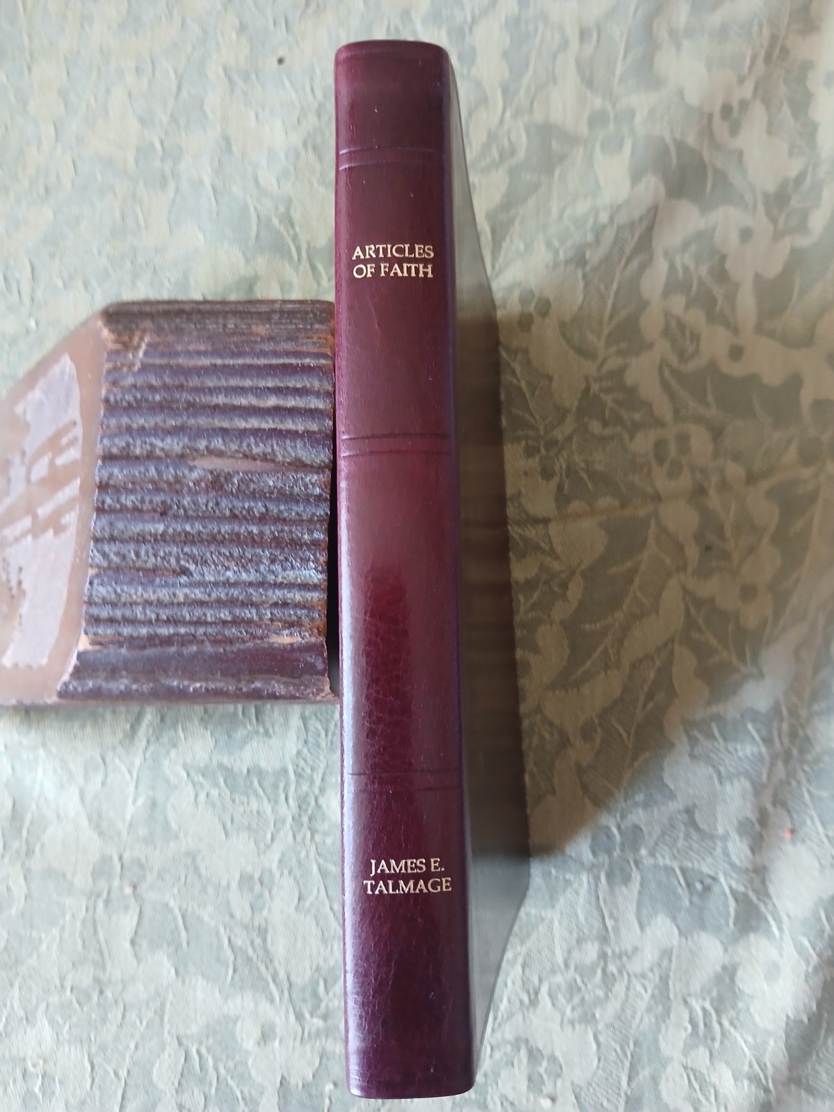 Articles of Faith James E Talmage LDS Employee Leather Gift 2010 Cards Very Good