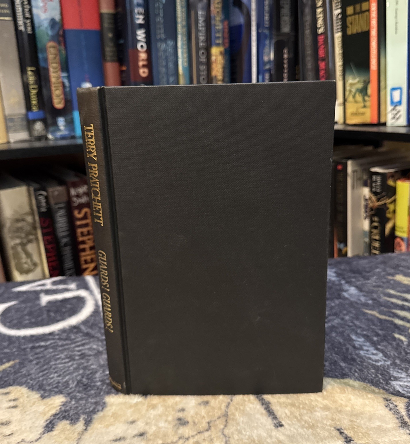 Guards! Guards! by Terry Pratchett (1997, Hardcover) Gollancz Reprint, VG, HCDJ