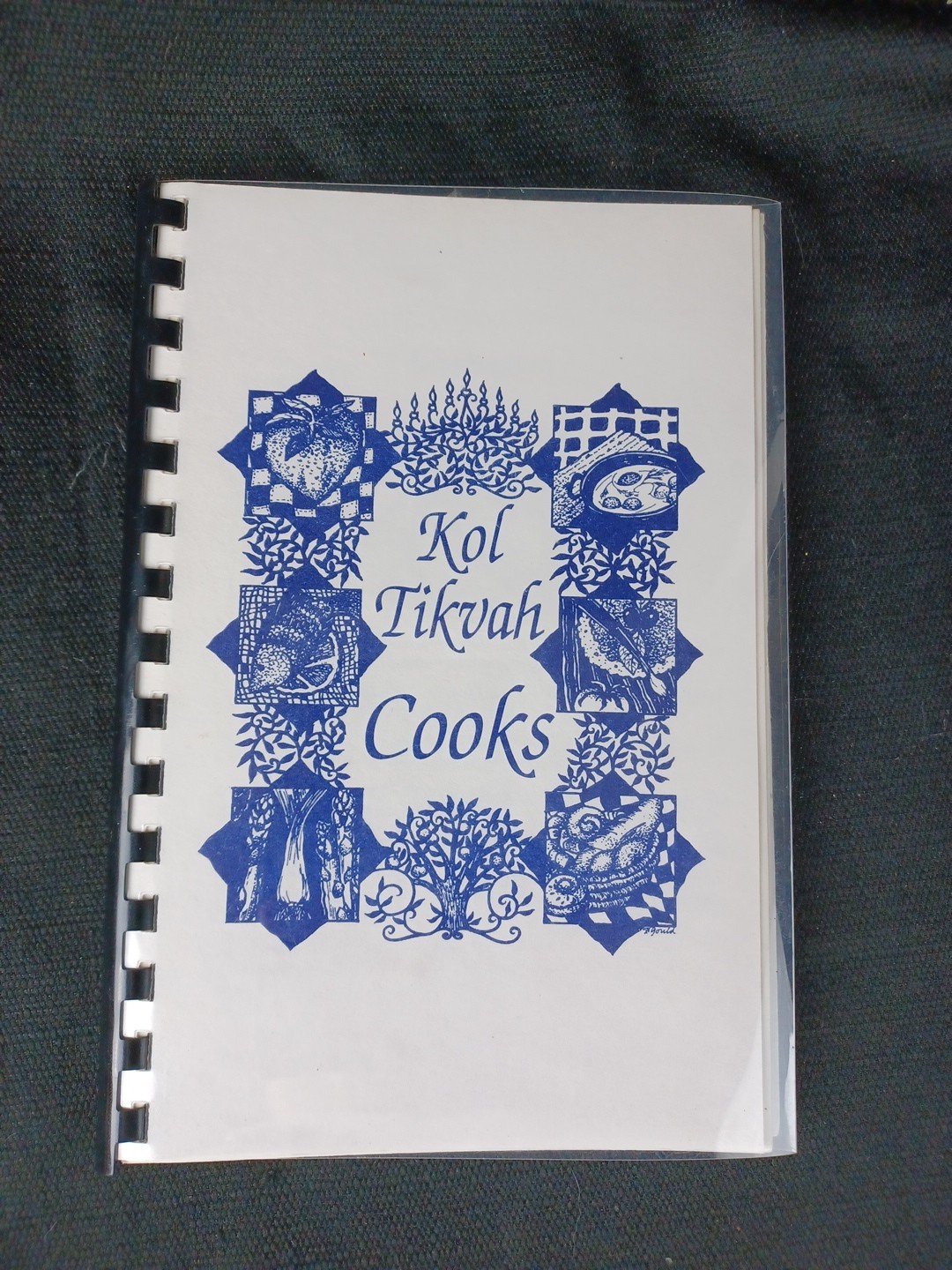 Kol Tikvahs Cooks Jewish recipe Paperback Binder 132 pages 1996