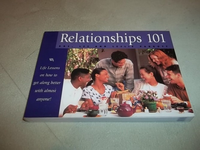 Relationships 101 by Les Parrott,Leslie Parrott, Acceptable Book