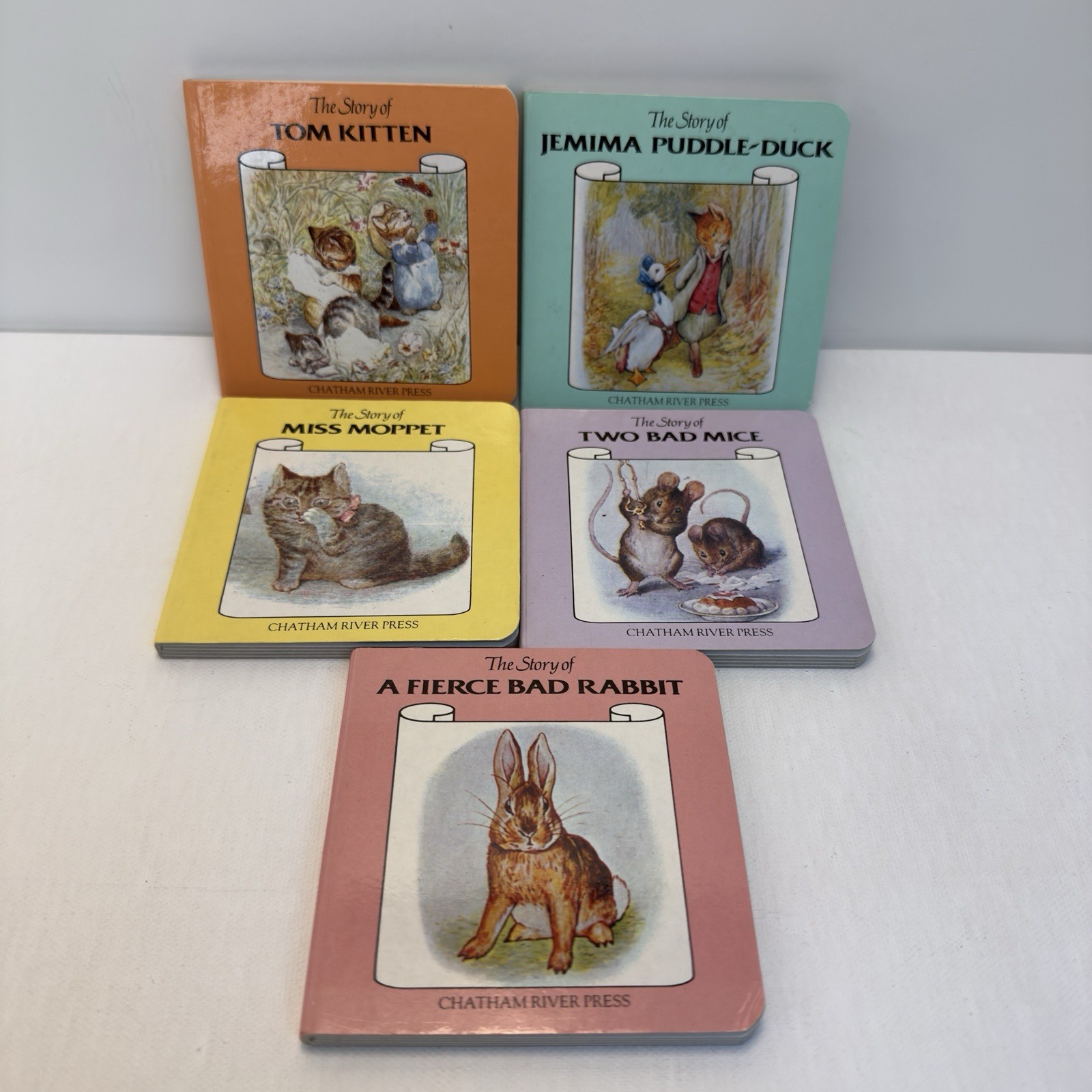 18 Miniature Books PETER RABBIT, BEATRIX POTTER, DISNEY, FAIRY TALES – Vintage