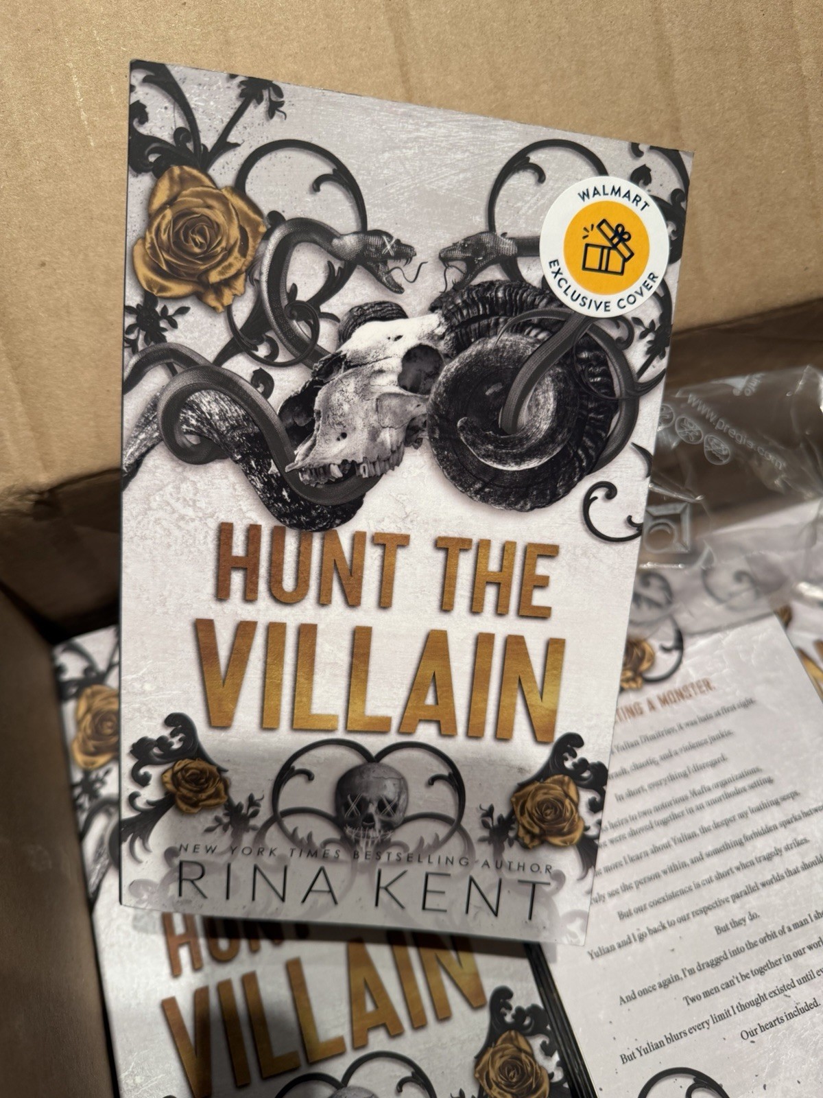 Hunt The Villain By Rina Kent Walmart Exclusive Edition Paperback Book – NEW
