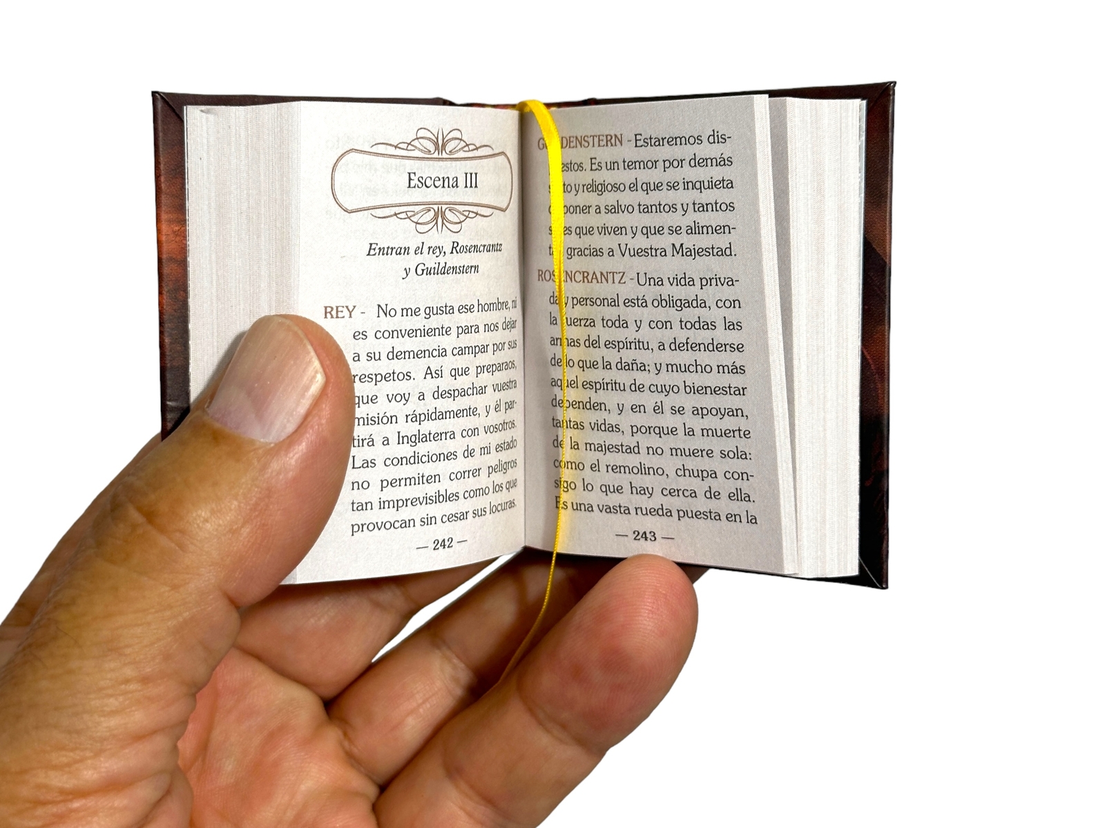 Beautiful Hamlet by William Shakespeare mini book hardcover 430 pages in Spanish