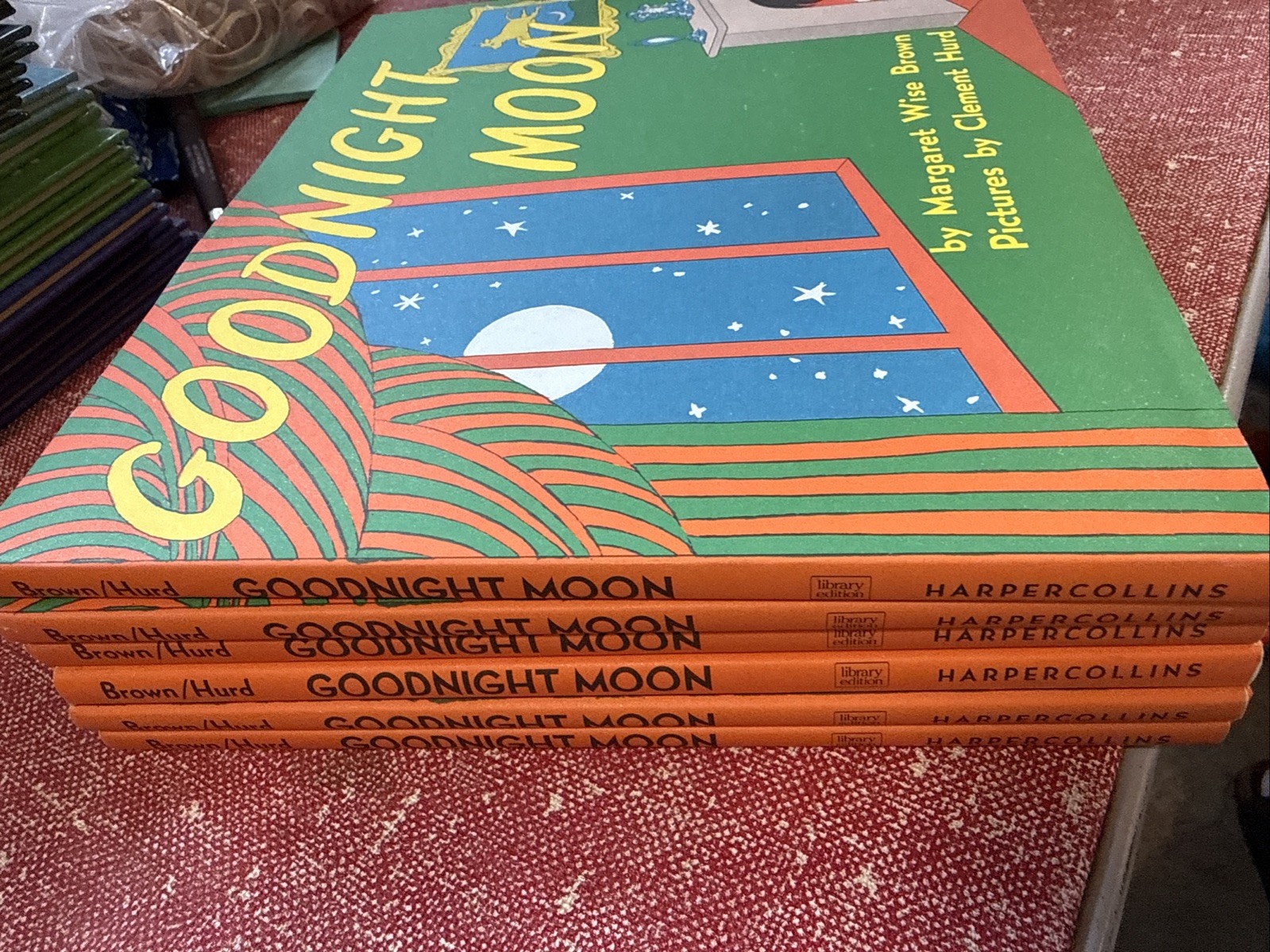 Goodnight Moon: 6 Copies Classroom Gift Set Classic Hardcover Picture Book Brown