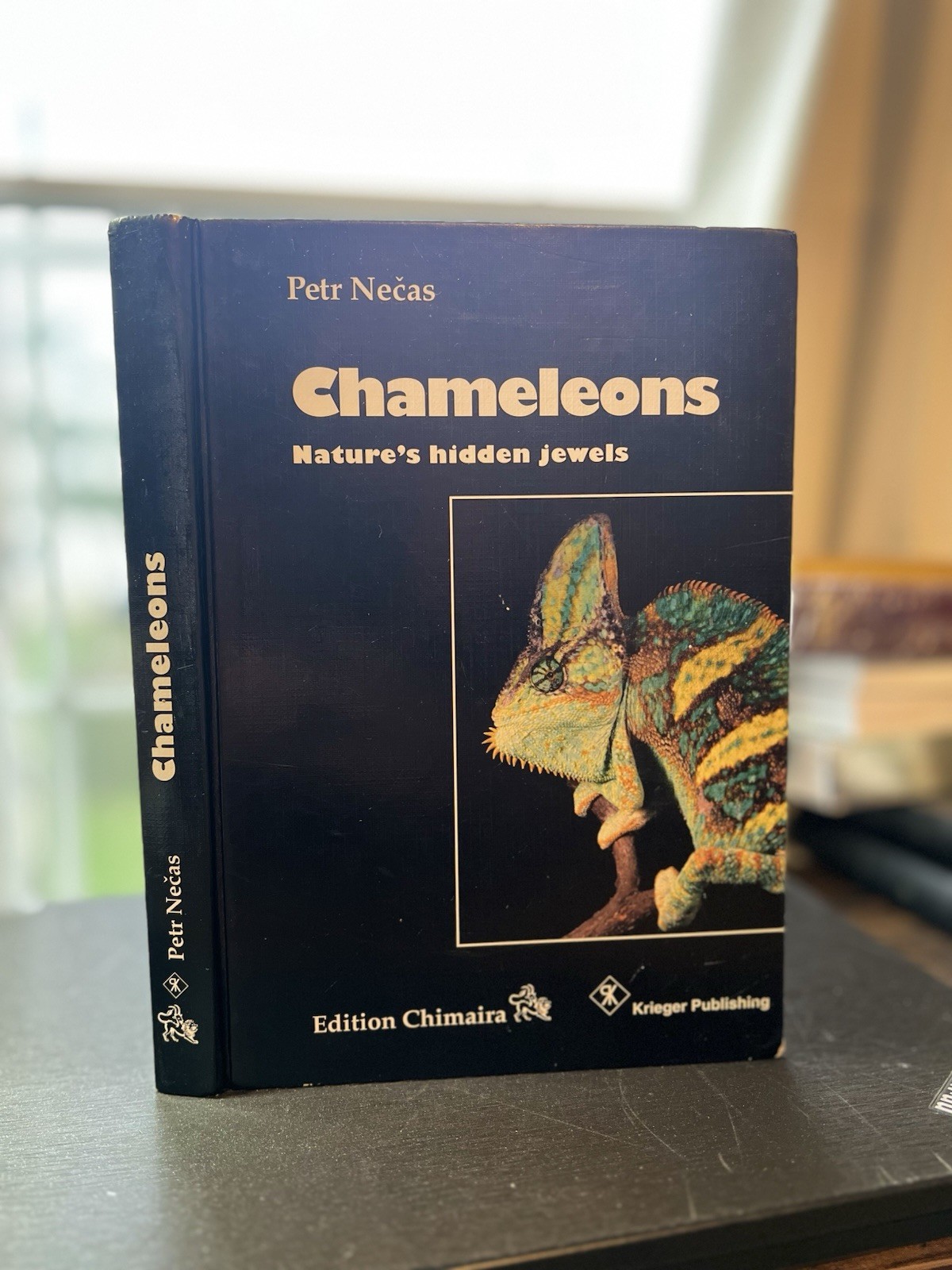 Chameleons : Nature’s Hidden Jewels by Petr Necas (Hardcover) First Edition S2