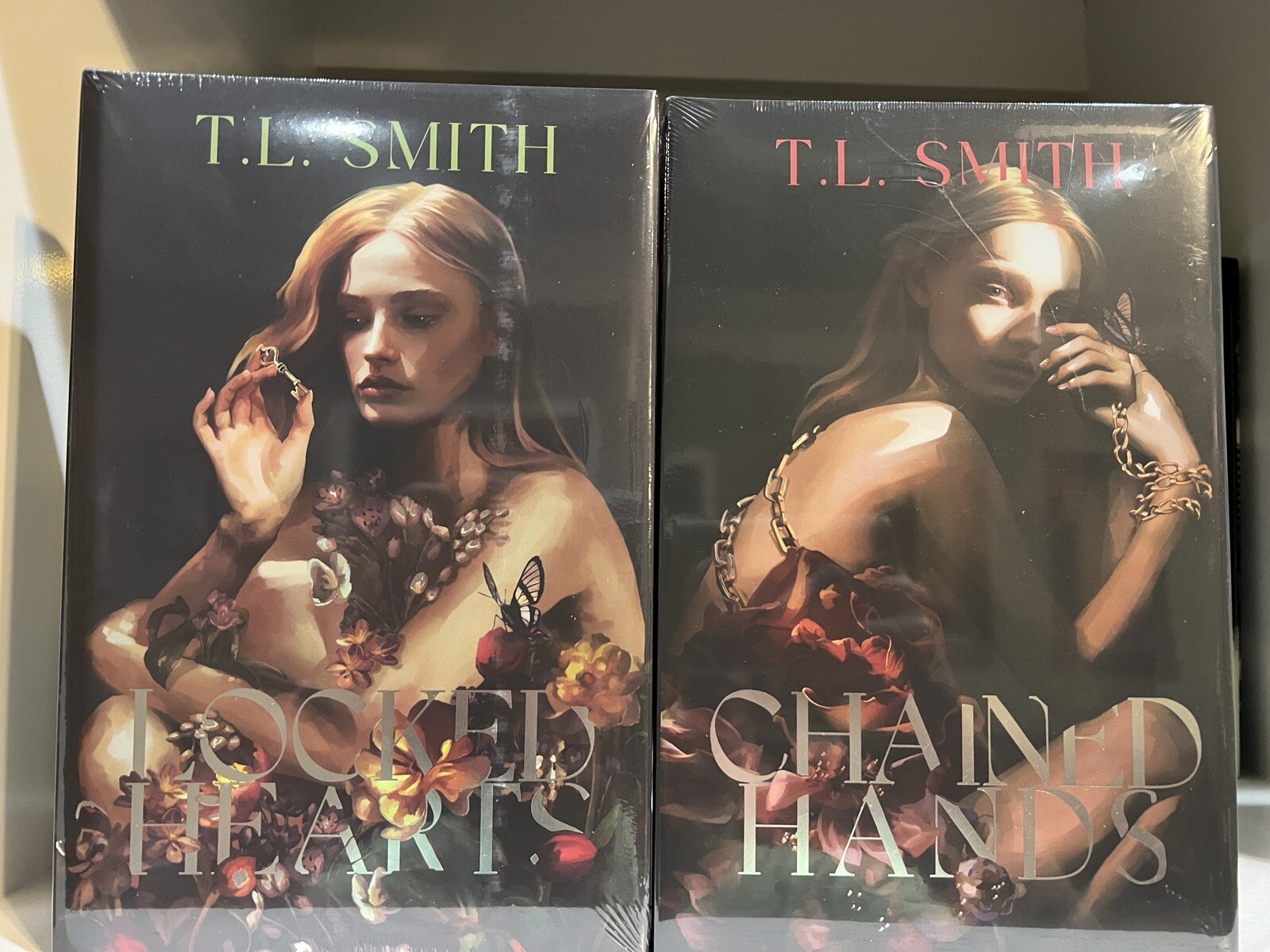 Mystic Box TL Smith Locked Hearts and Chained Hands