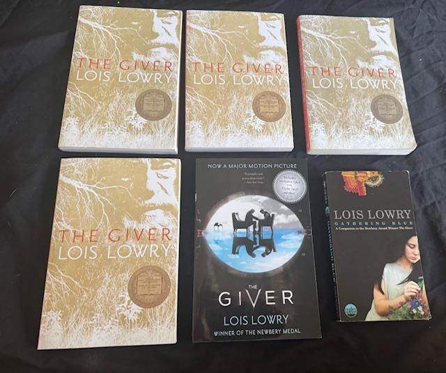 6 THE GIVER GATHERING BLUE BOOK Lois LOWRY class set GUIDED Newbery Award Child