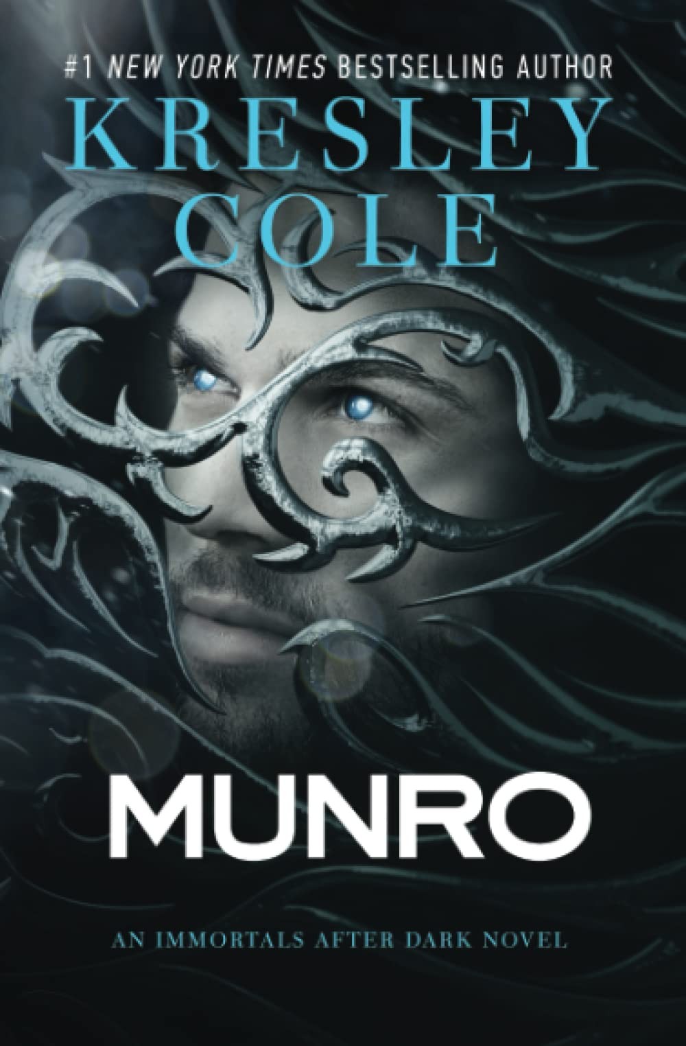 Munro – paperback Cole, Kresley