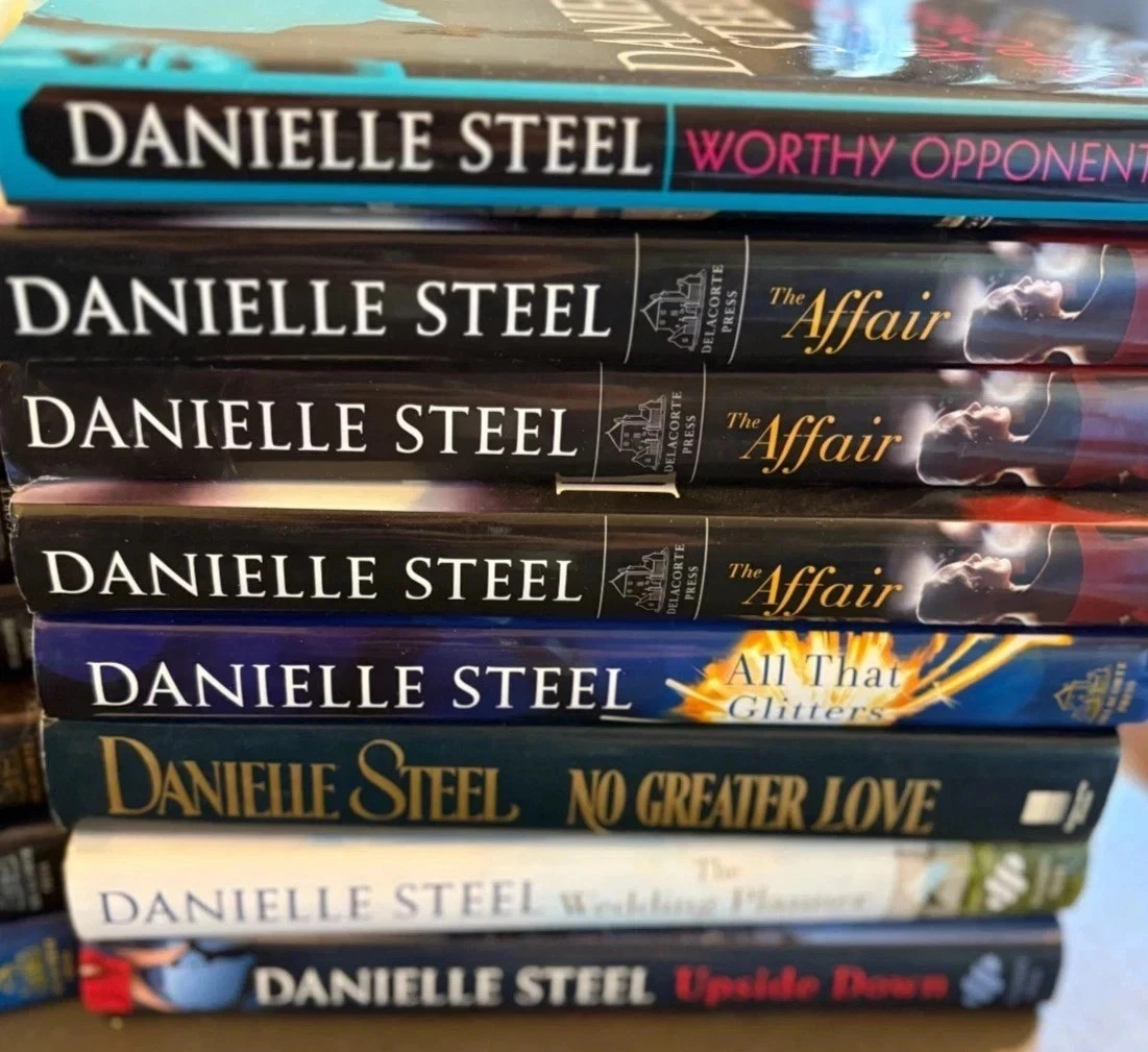 Danielle Steel Hardcovers Romance – YOU CHOOSE Lot -MIX & MATCH Buy 3 Get 1 FREE