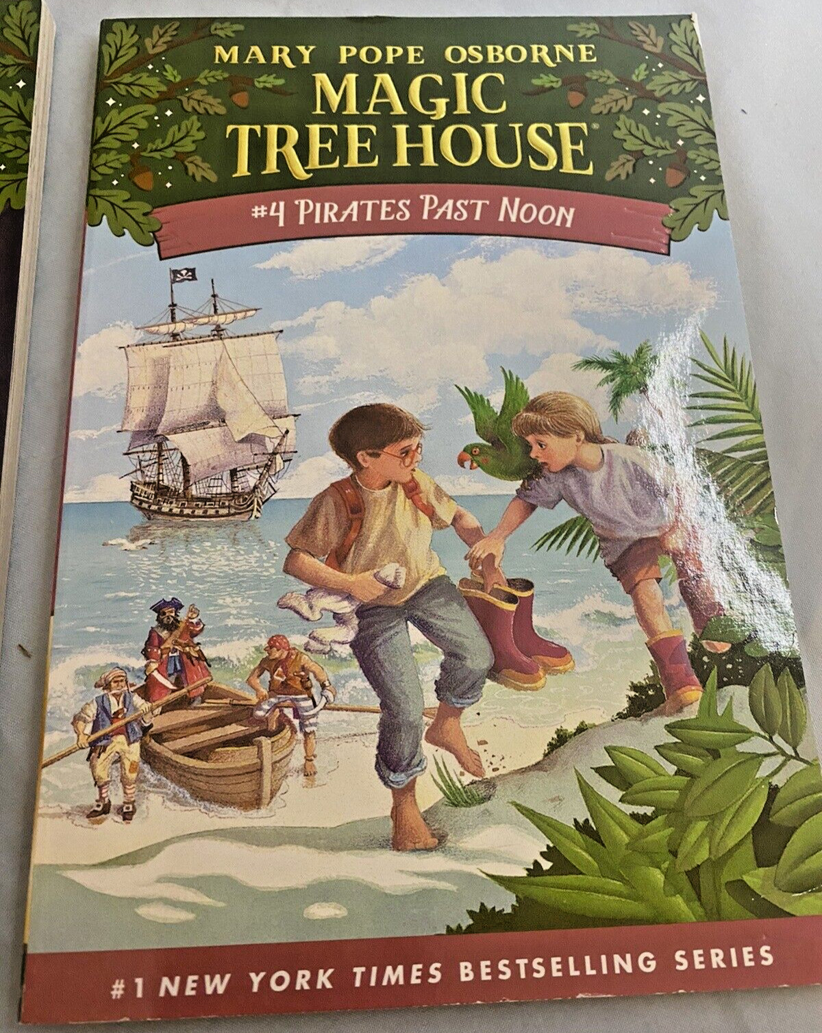 Magic Tree House Chapter Books 1-4 Boxed Set Paperback Mary Pope Osborne