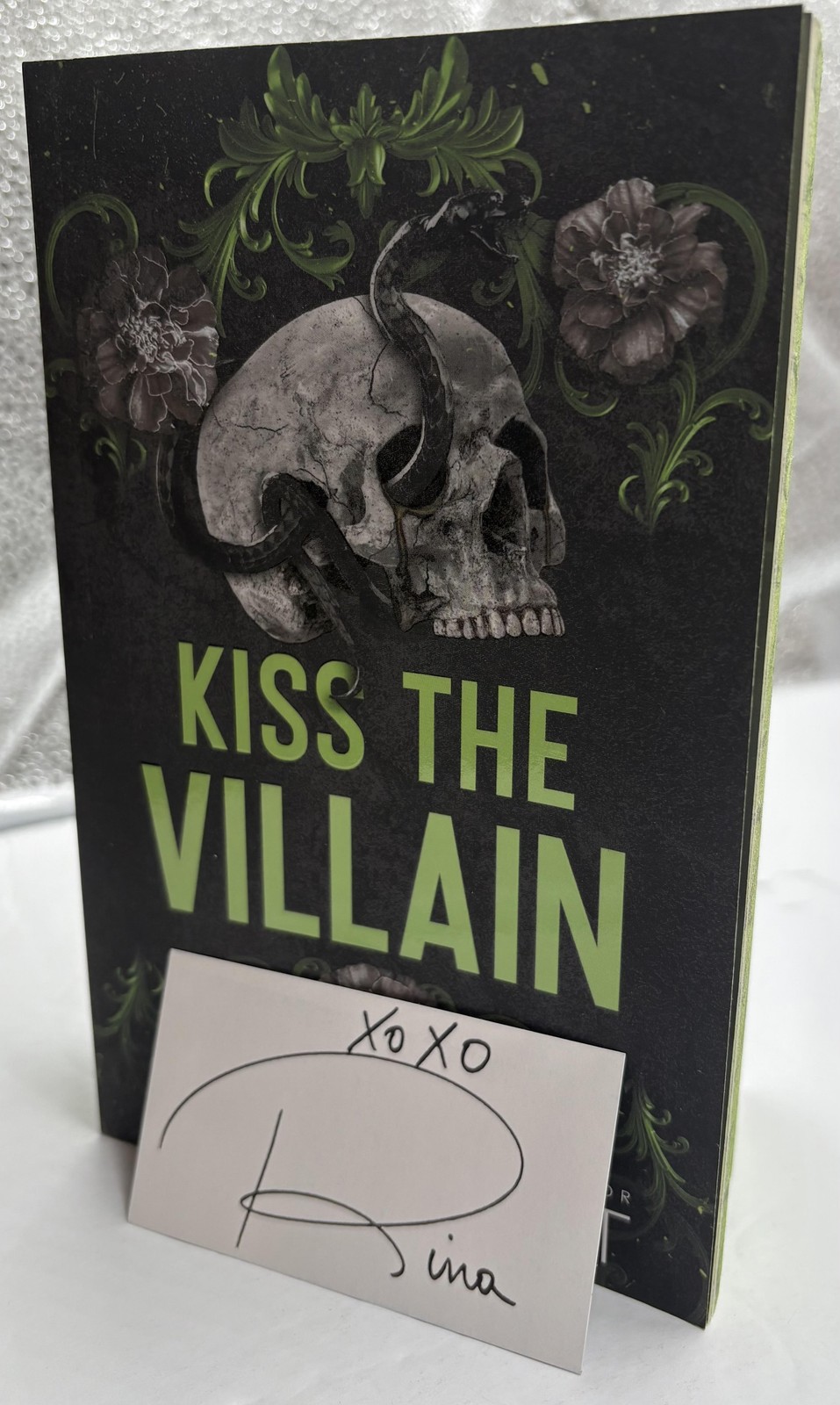 Kiss The Villain by Rina Kent (Digitally Signed Bookplate) Deluxe Edition