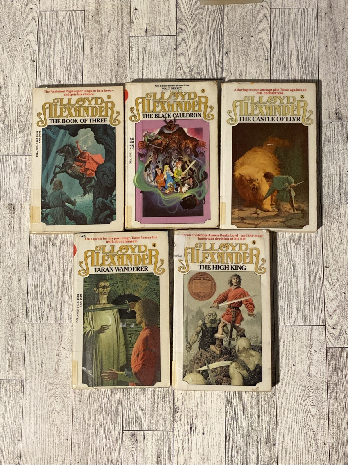 Chronicles Of Prydain Complete Set 1-5 Lloyd Alexander Dell PB white cover Vtg