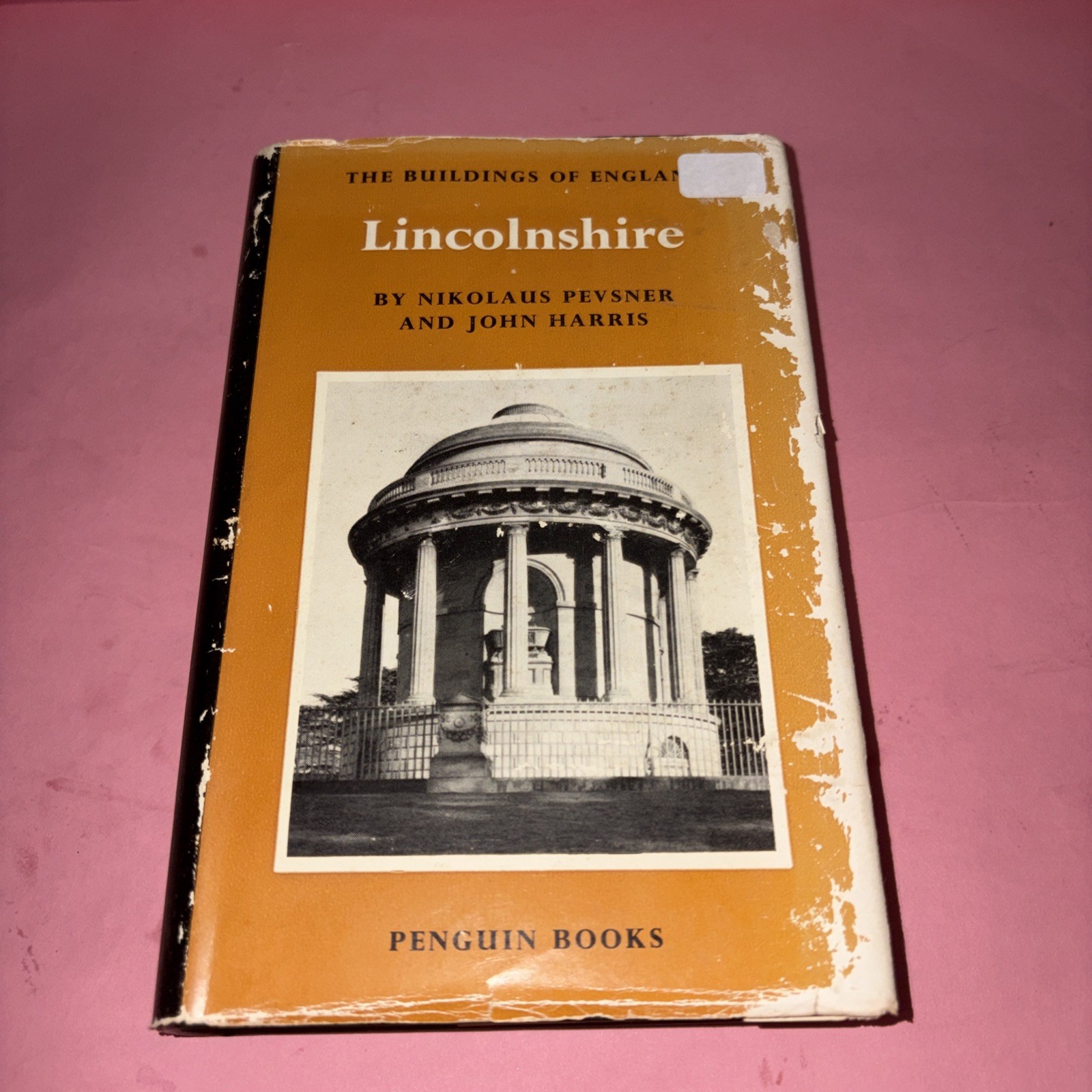 Lincolnshire (The Buildings of England) by John Harris And Nikolaus Pevsner HC