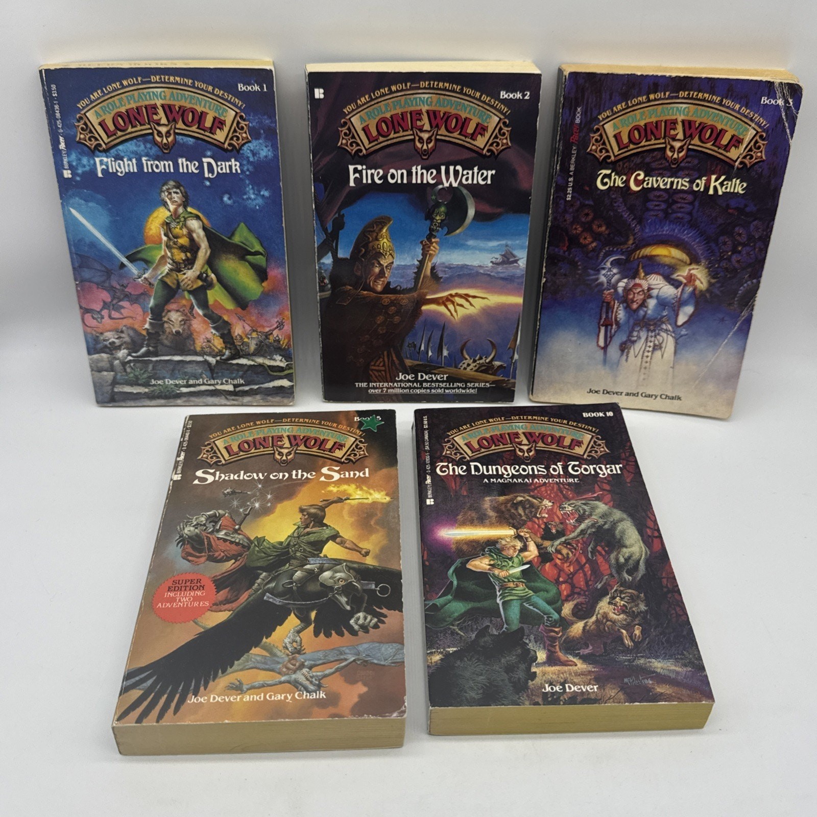 LOT OF 5 LONE WOLF BOOKS – ROLE PLAYING ADVENTURE BOOK 1, 2, 3, 5, 10 – RARE HTF