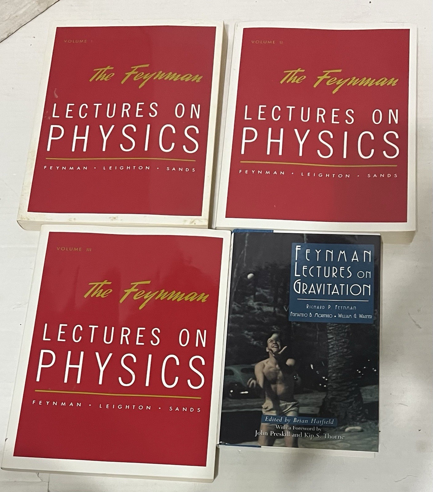 The Feynman Lectures on Physics 3 Vol Set Richard P. Feynman Softcover 1966 6th