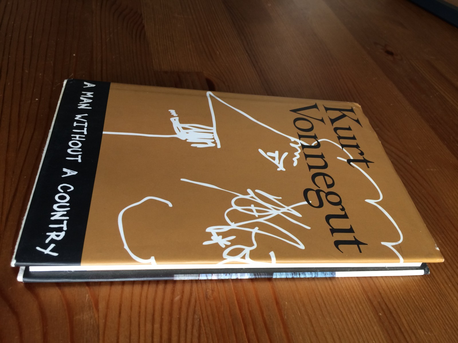 A Man Without a Country by Kurt Vonnegut – Seven Stories Press – 2005, Hardcover