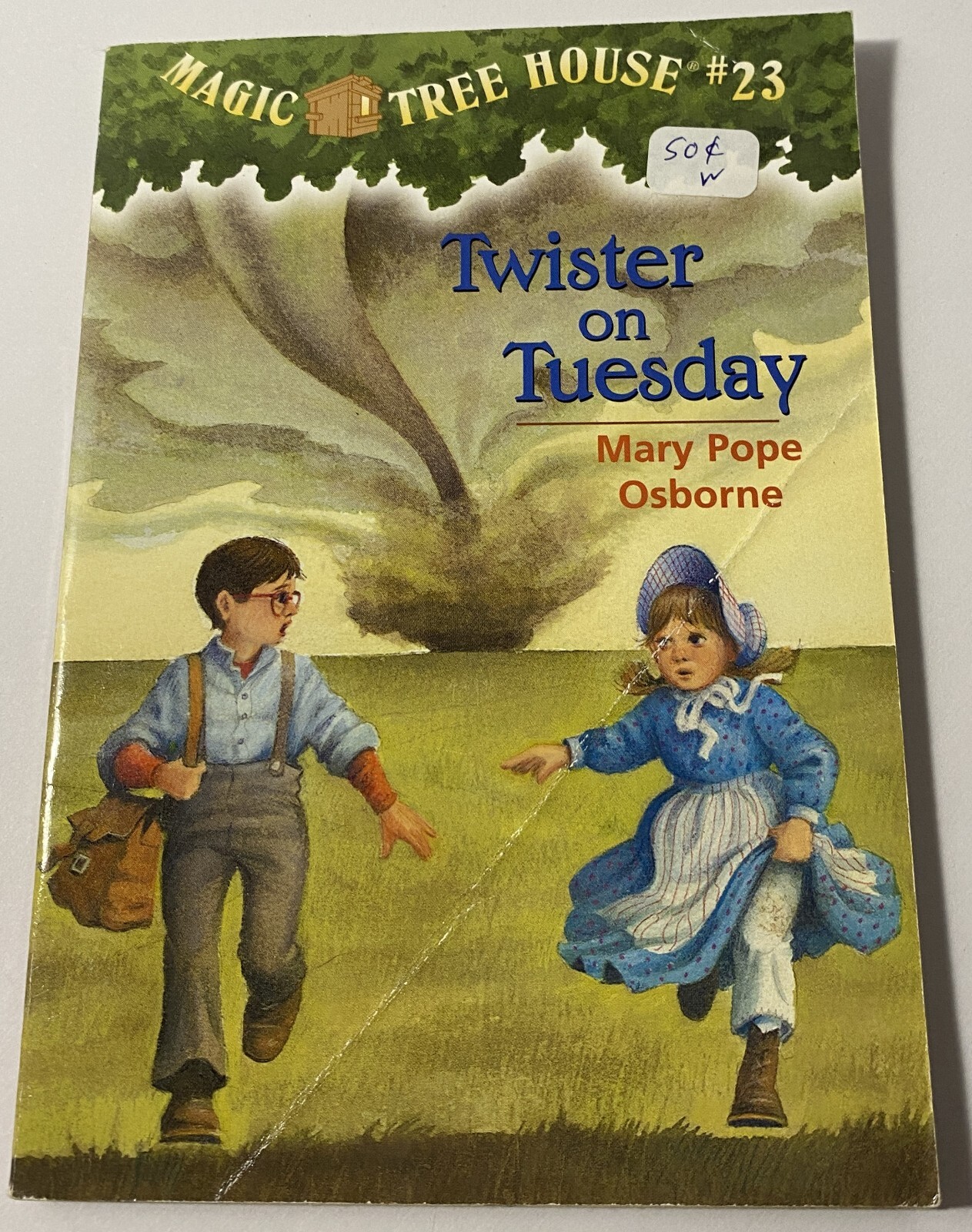 Magic Tree House (R) Fact Tracker Ser.: Knights and Castles by Mary Pope Osborne