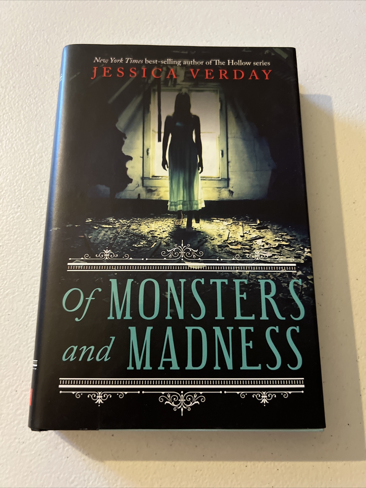 Of Monsters and Madness by Jessica Verday, Hardcover, Signed, 1st/1st