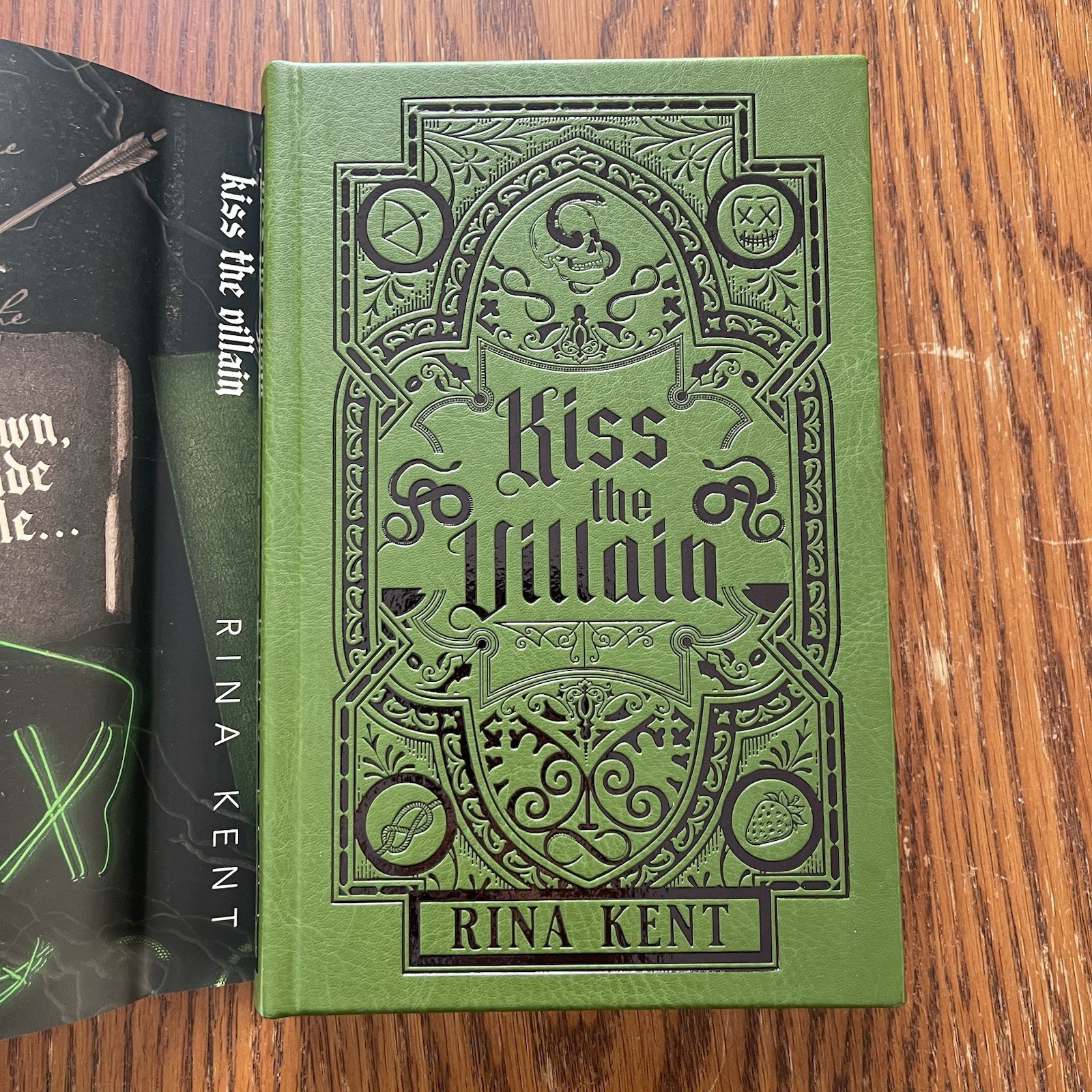 Baddies Book Box Kiss The Villain Rina Kent
