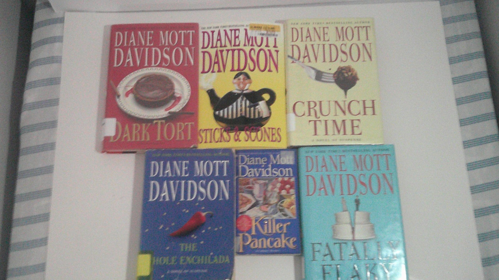 Lot 6 Diane Mott Davidson GOLDY SCHULZ Culinary Mystery Cozy Hardcover Paperback