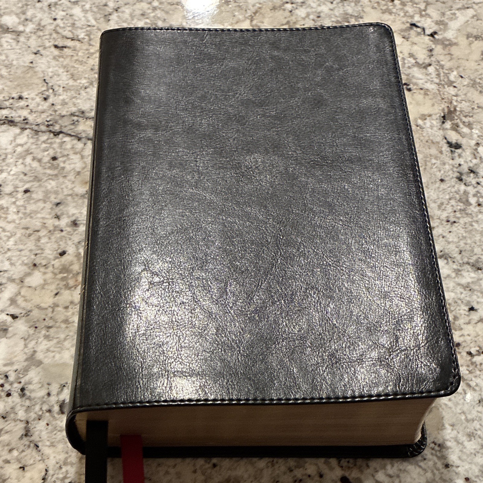 NKJV Study Bible – $79.99 Retail – Leathersoft, Black, Full Color – LIKE NEW