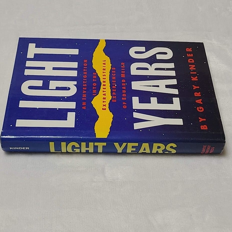 Light Years Gary Kinder 1987 1st Edition Extraterrestrial Aliens UFOs HC DJ