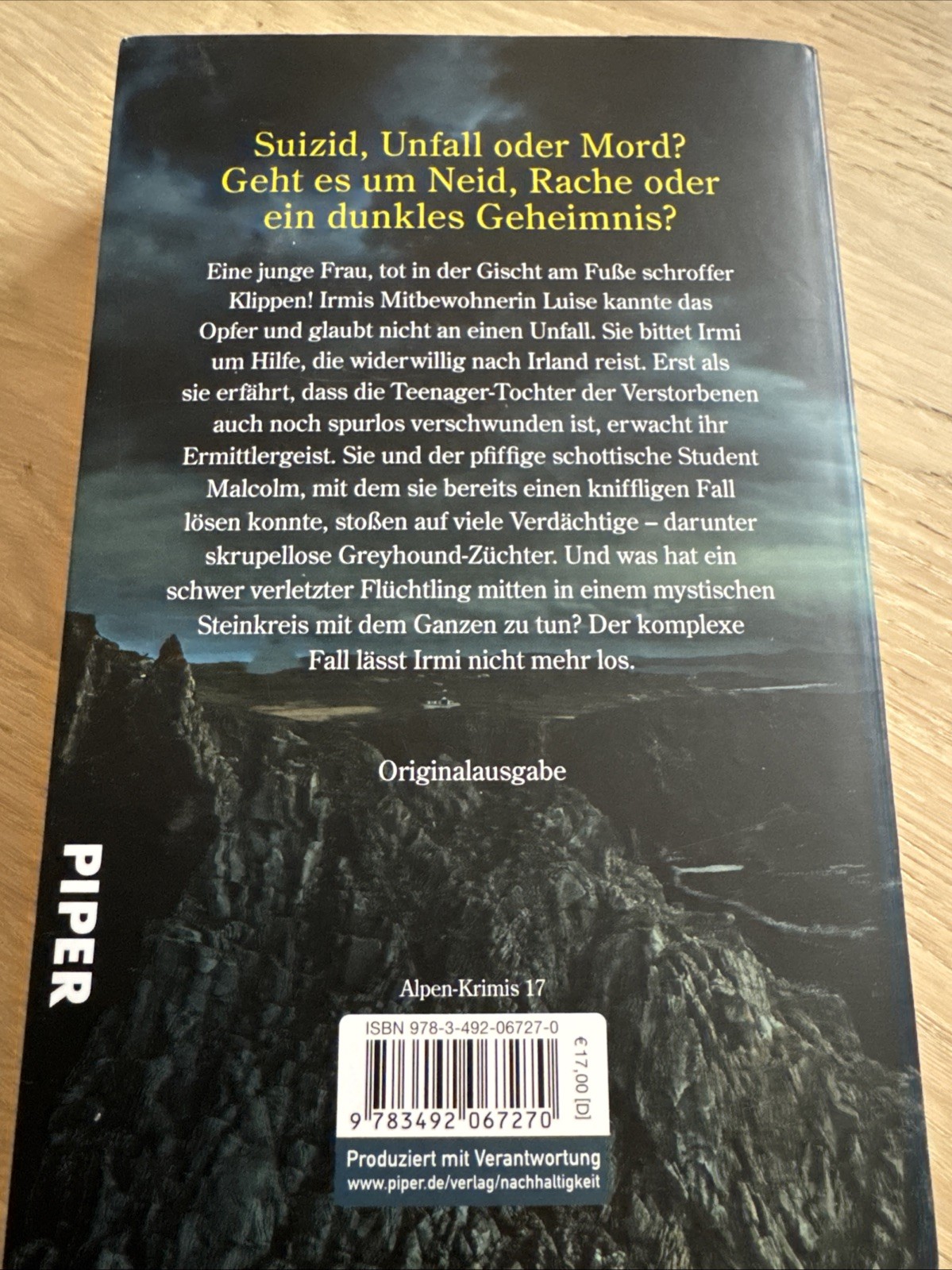 Schroffe Klippen Nicola Förg Spiegel Bestseller Ein Irimi-Mangold-Krimi sehr gut