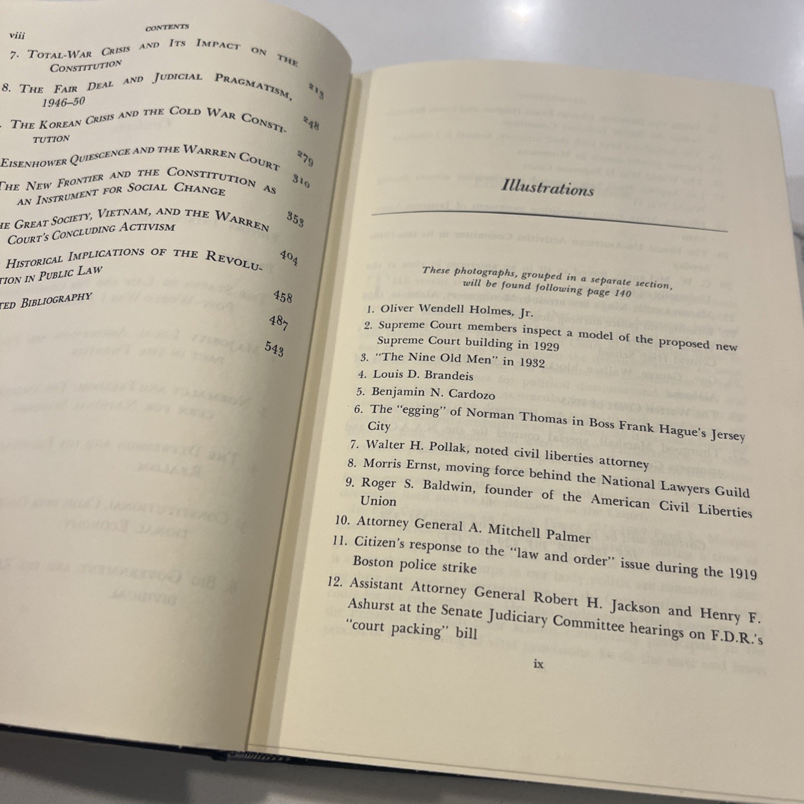 The Constitution in Crisis Times 1918-1969 (The New American Nation – GOOD